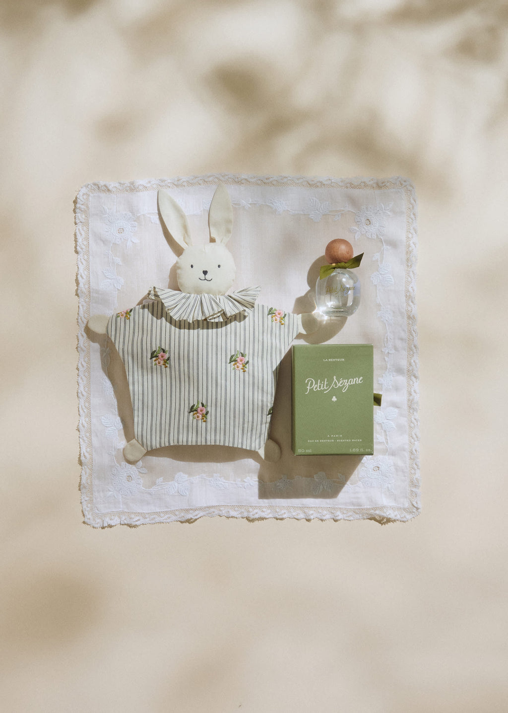 Peluche Doudou - Rayures Broderies Fleurs