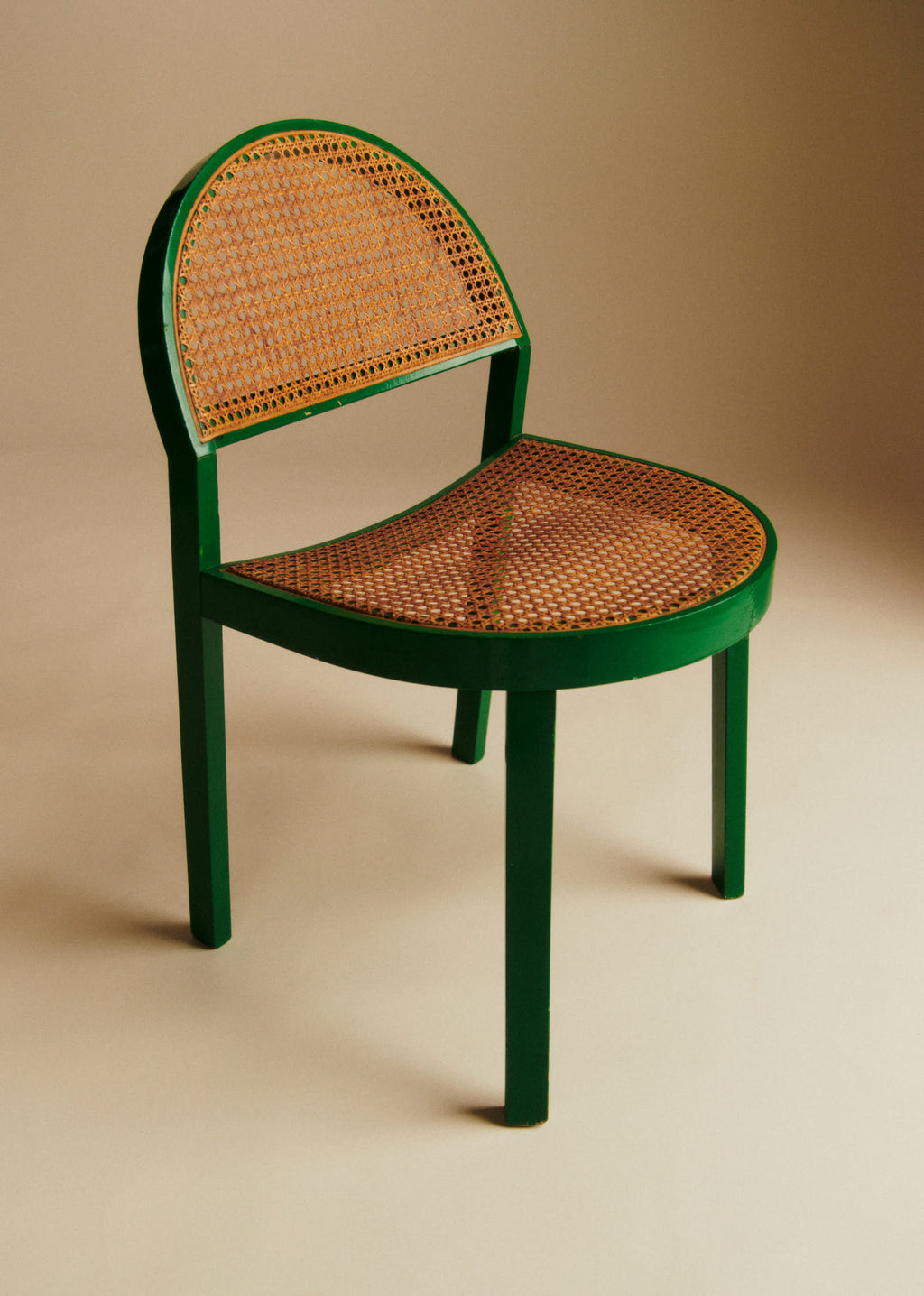 Chaise modèle Pluto en bois laqué vert années 70 - Bois laqué et cannage