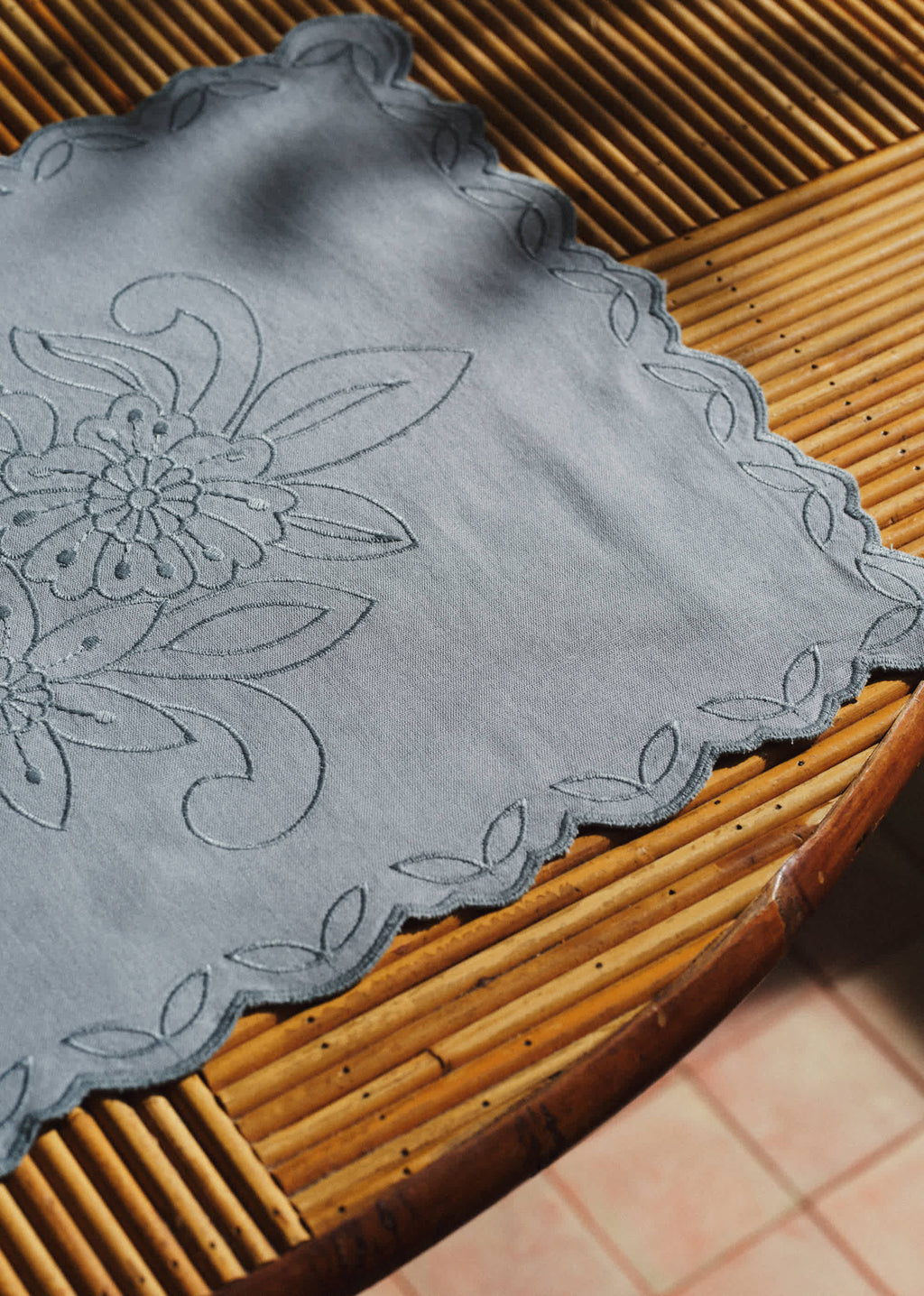Sets de table brodés - Dimanche au Jardin - Bleu orage