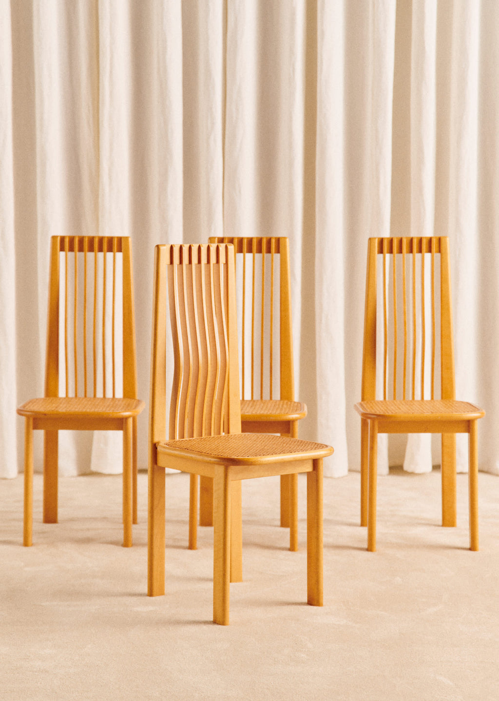 Lot de 4 chaises italiennes années 70 - Cannage