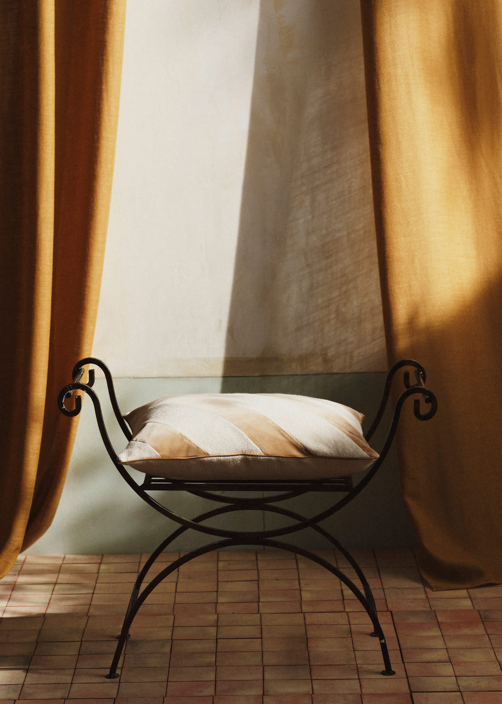 Coussin Toile Lin et Velours - Grand modèle - Beige