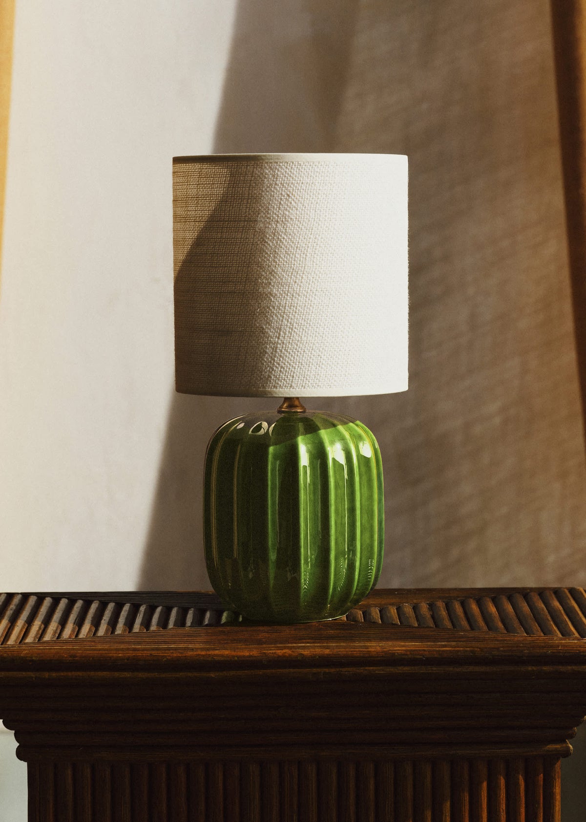 Lampe Traviata petit modèle - Vert - Abat-jour Dolce - Jute Écru