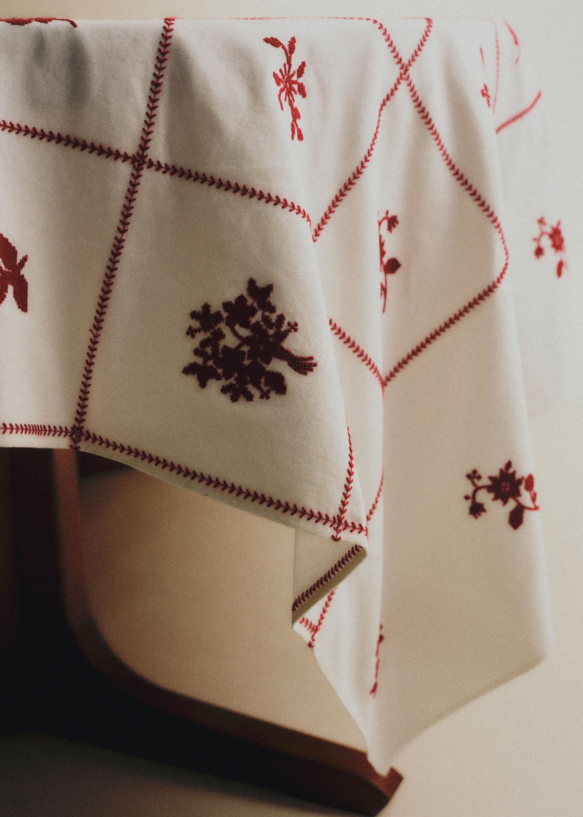 Nappe Brodée - Ecru Broderie Framboise - Epi de Blé