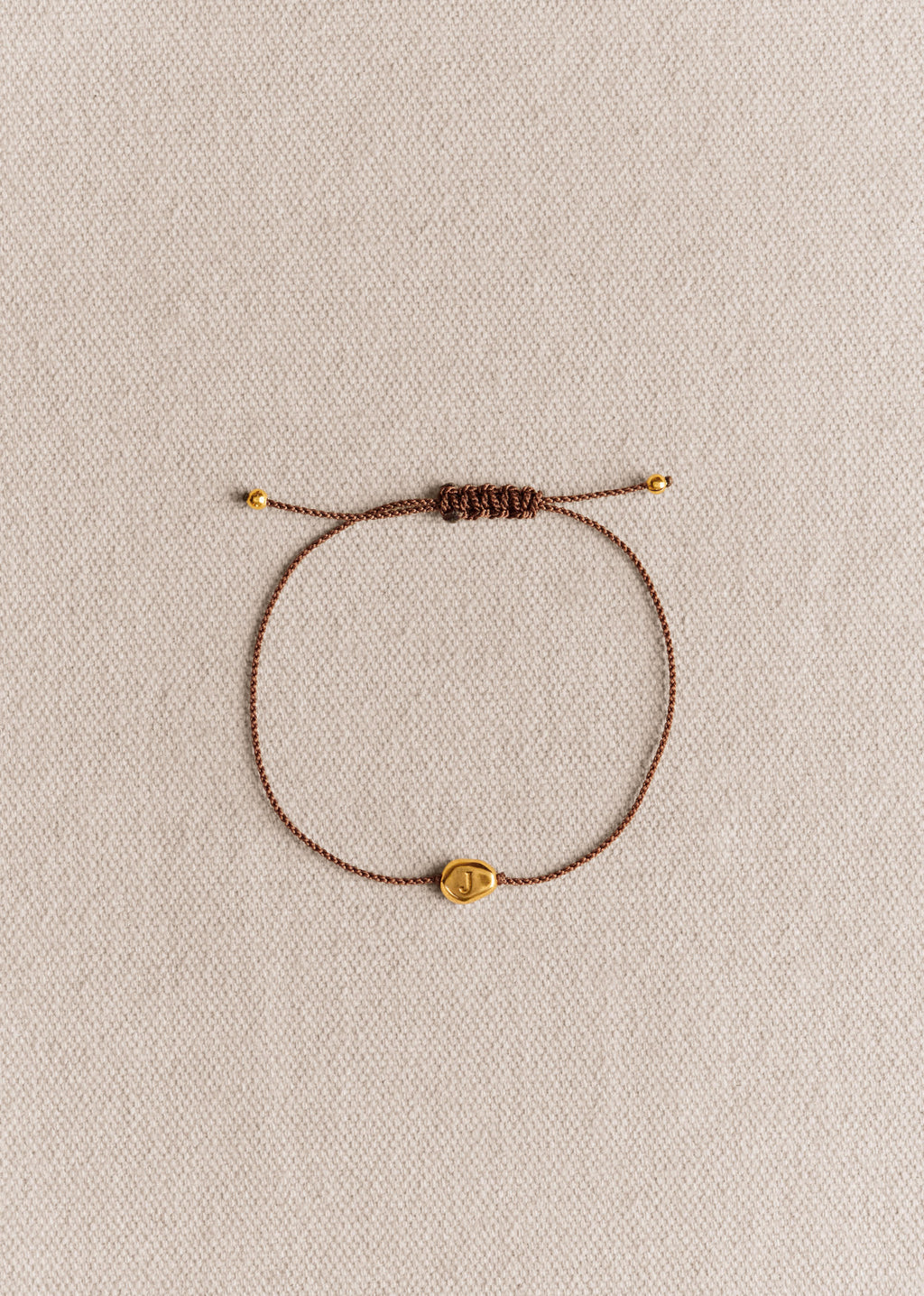 Bracelet Cléo - Chocolat - Lettre J
