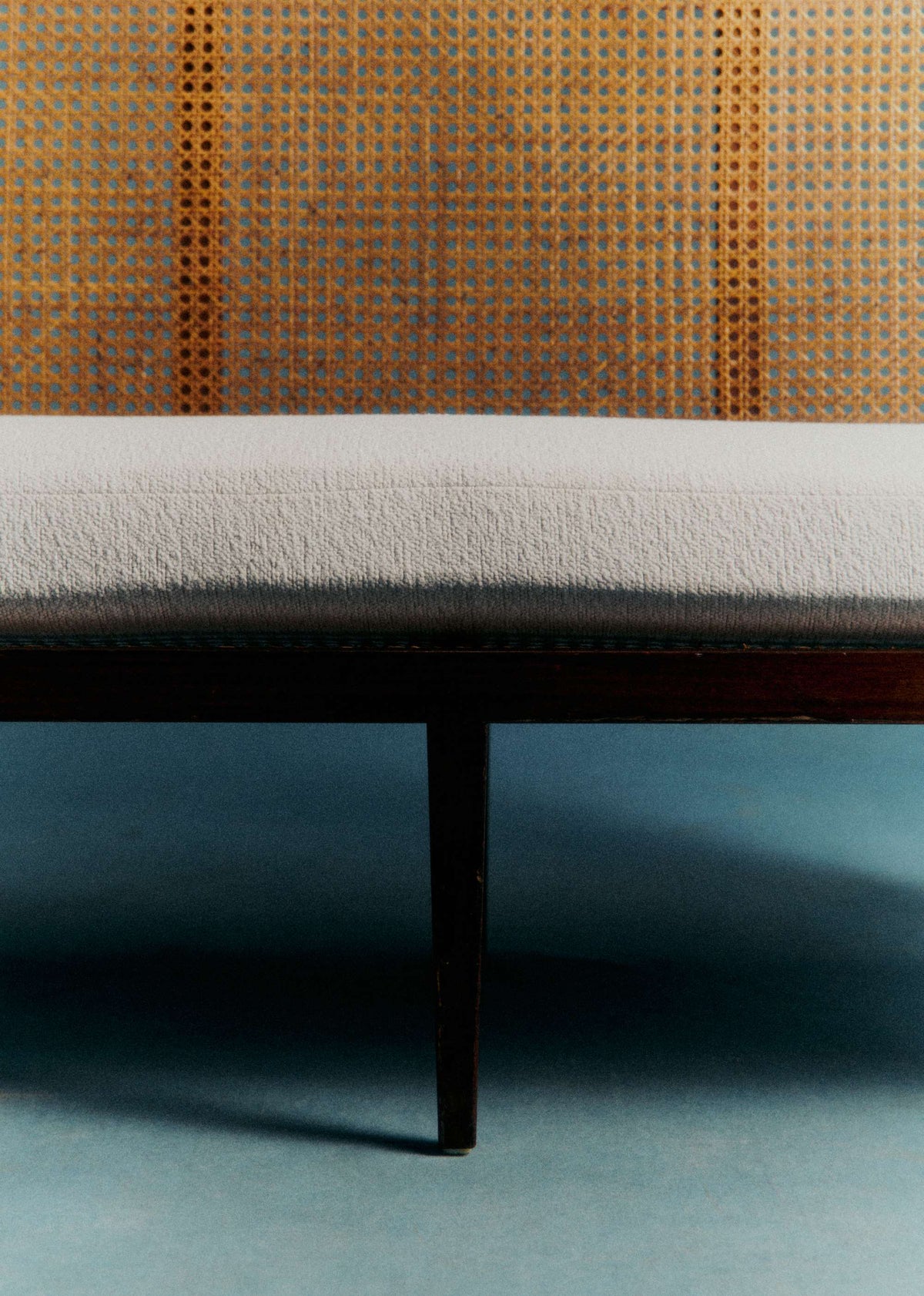 Banquette vintage noyer et cannage - Noyer et cannage