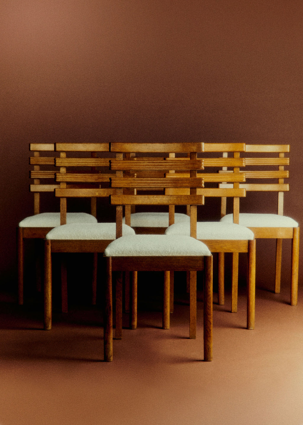 Lot de 6 chaises en chêne années 40 - Chêne teinté