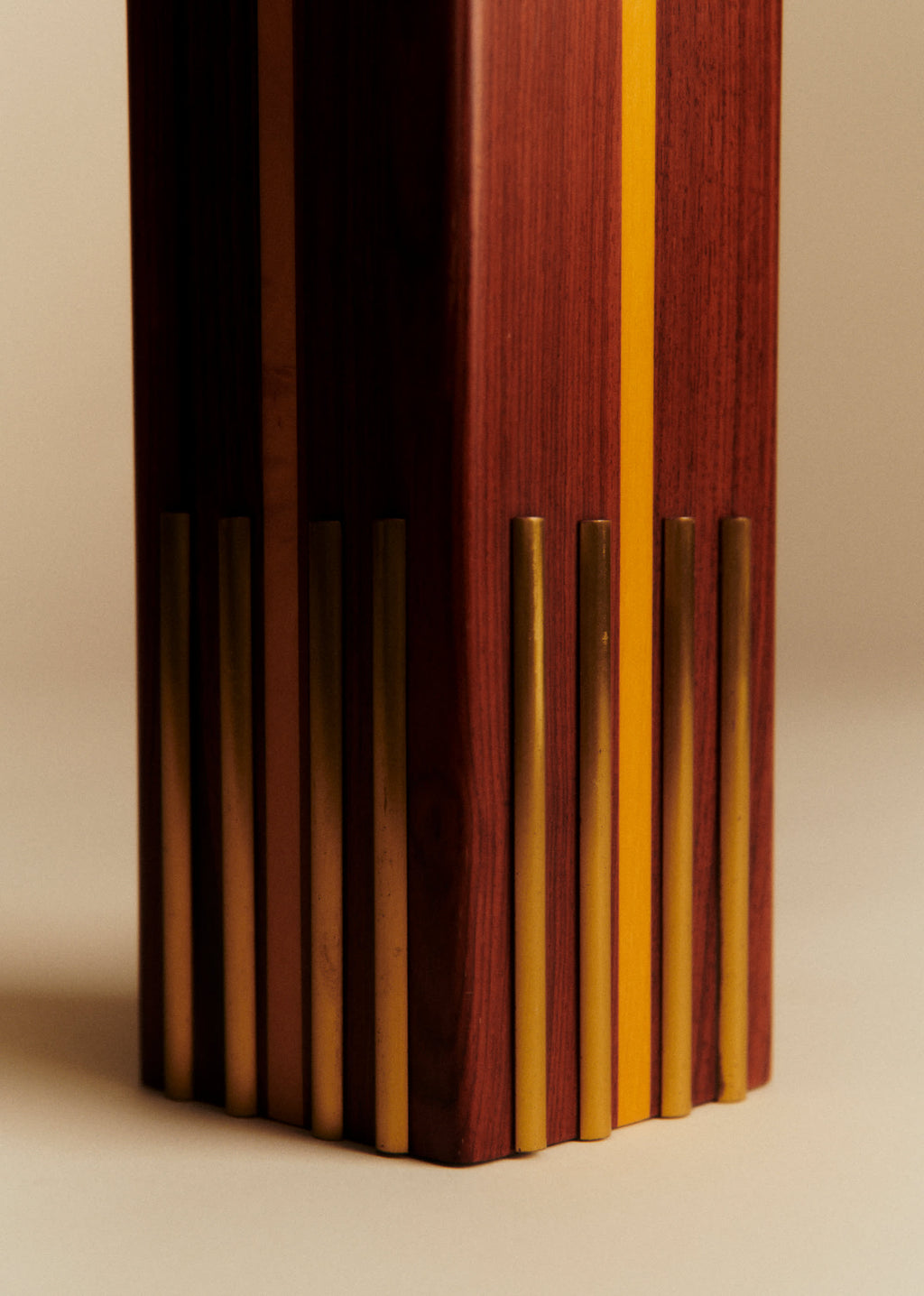 Lampe à poser vintage art déco - Bois et laiton