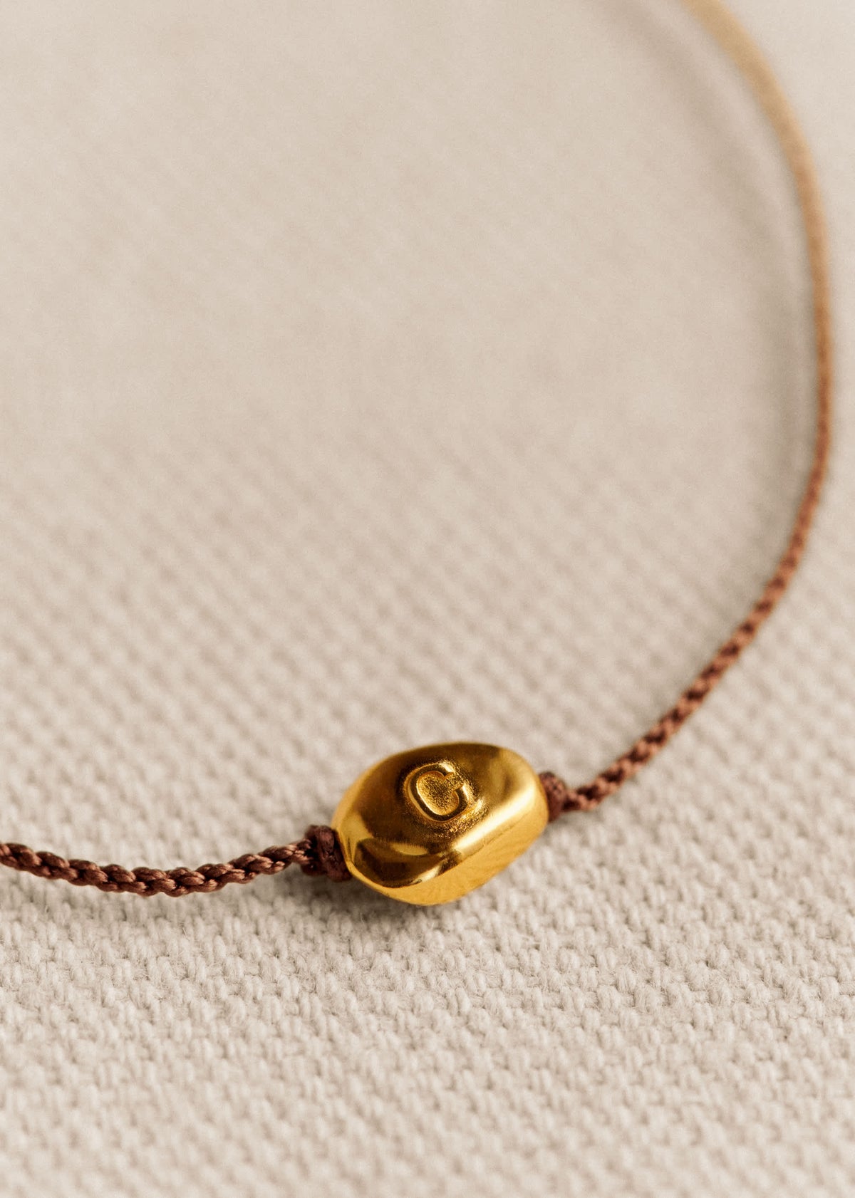 Bracelet Cléo - Chocolat - Lettre C