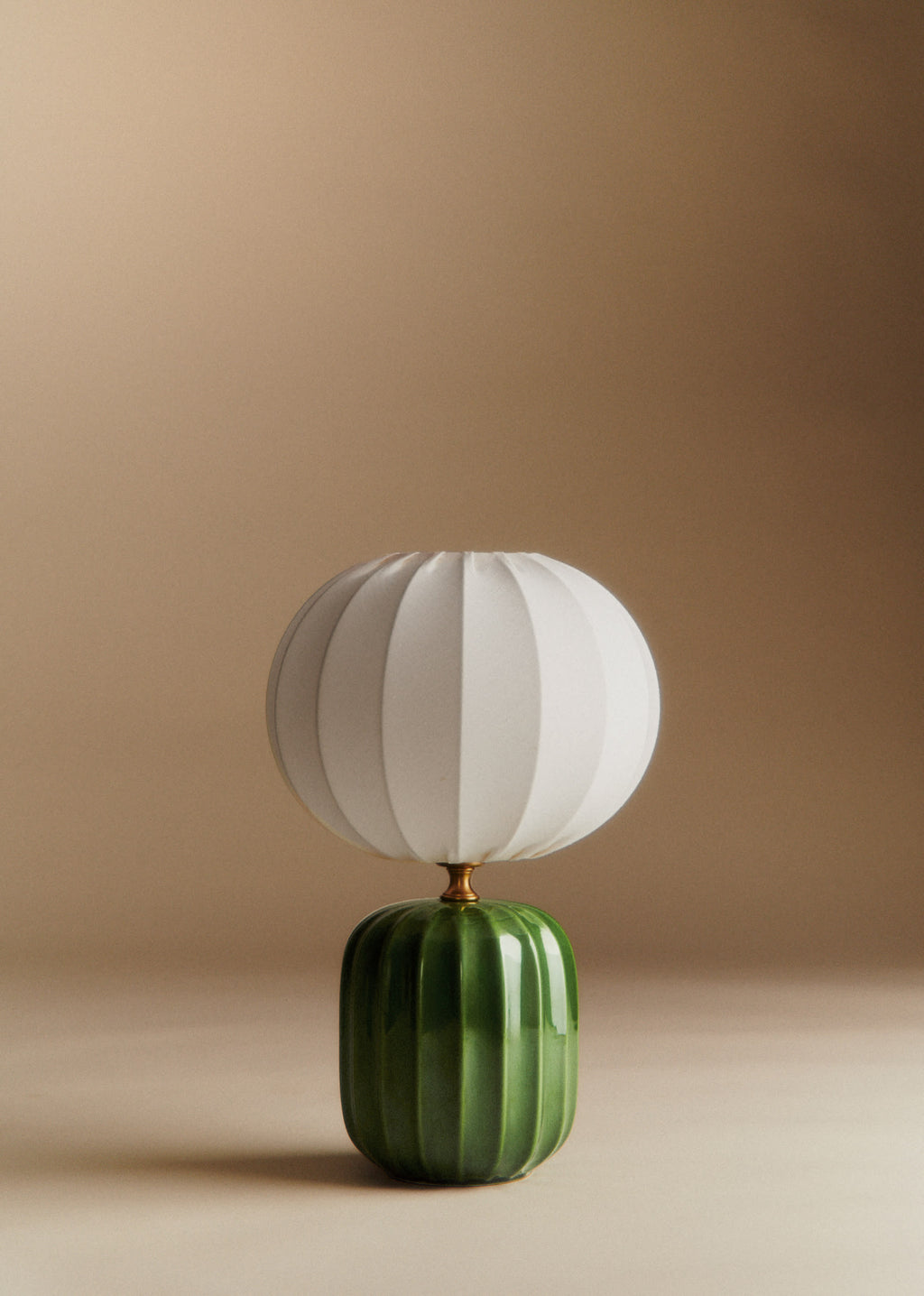 Lampe Traviata petit modèle - Vert - Abat-jour Sonate - Écru