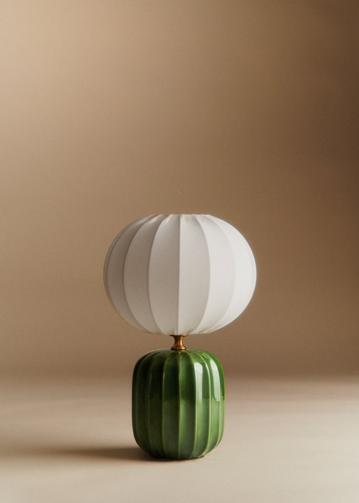 Lampe Traviata petit modèle - Vert - Abat-jour Sonate - Écru