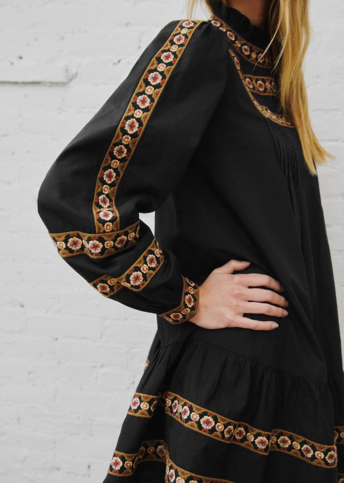 Robe Aliette - Sézane x Sea NY - Broderie Placée Bande Fond Noir