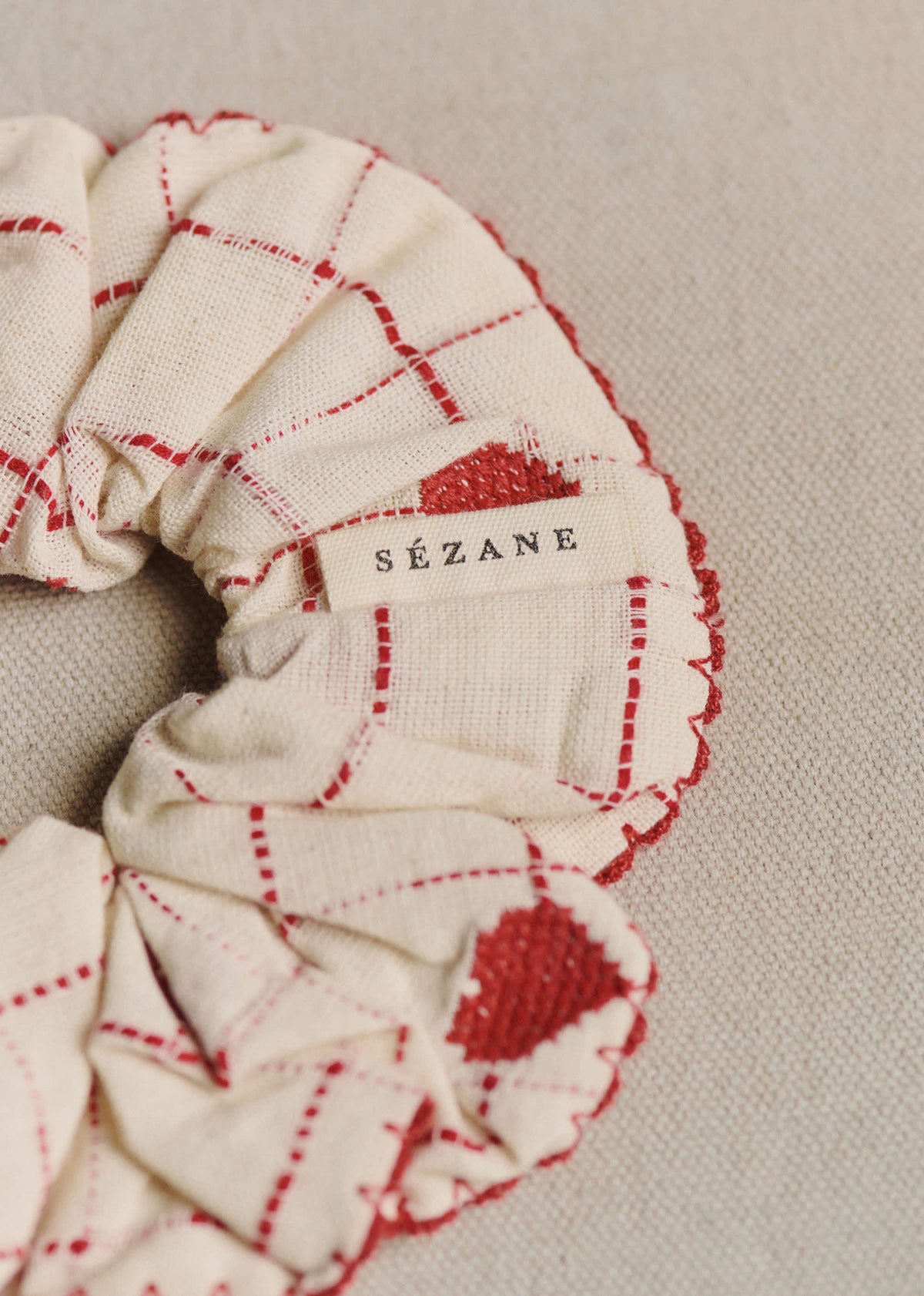 Chouchou - Broderie Coeurs Rouges