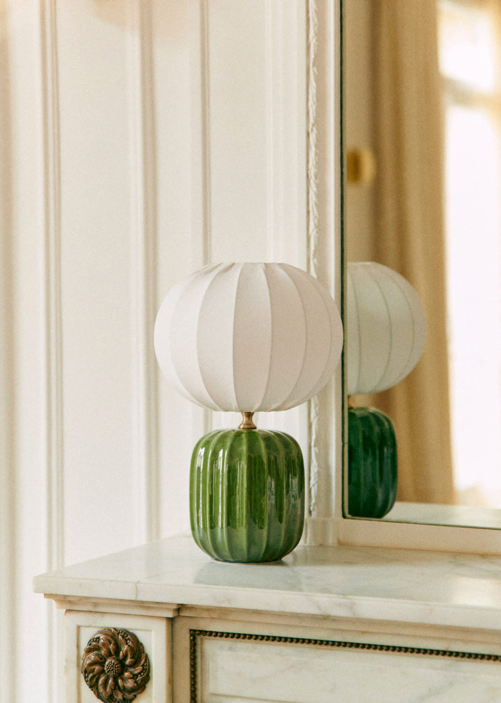 Lampe Traviata petit modèle - Vert - Abat-jour Sonate - Écru