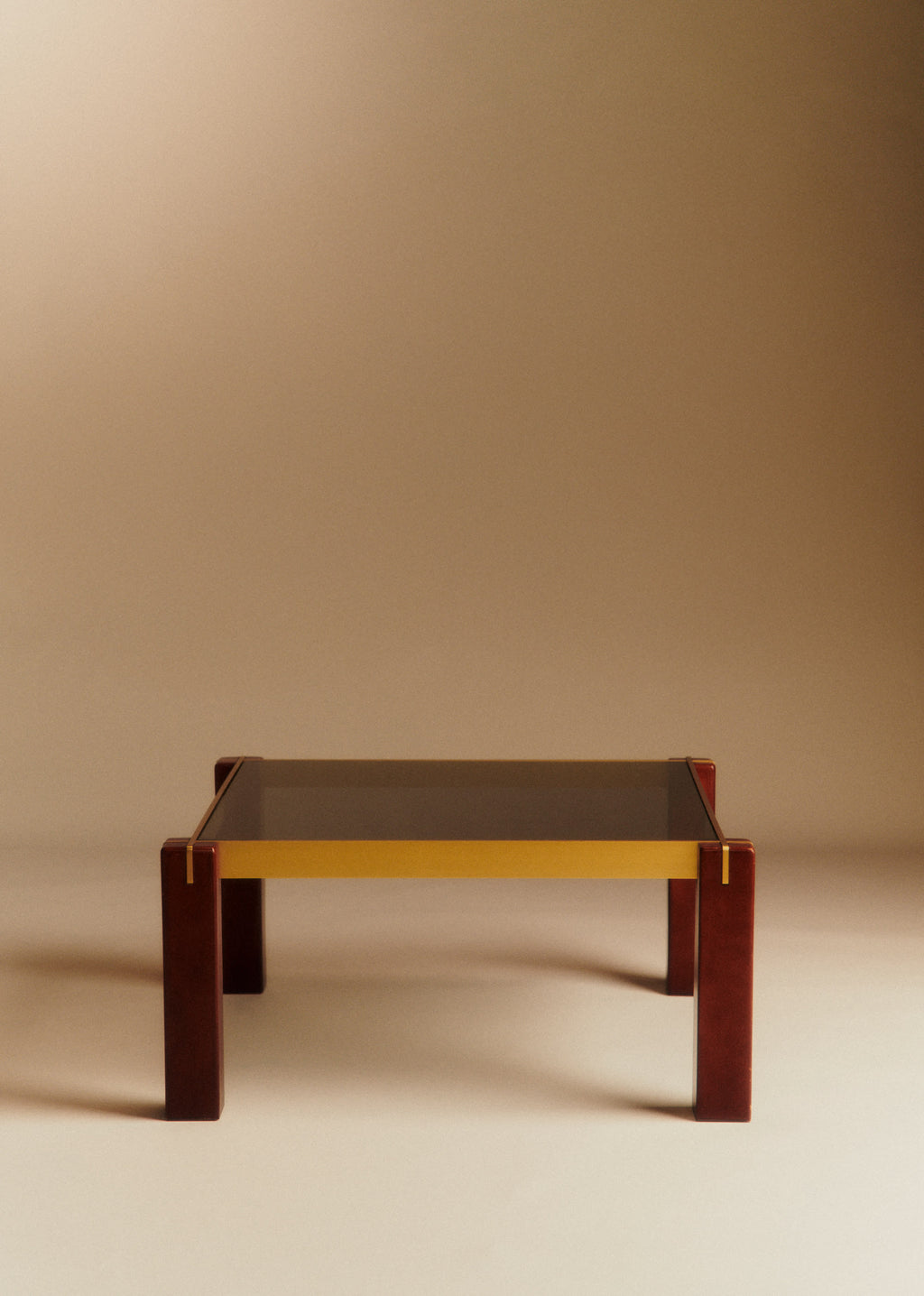 Table basse vintage carrée laiton, bois et verre fumé - Laiton et Bois