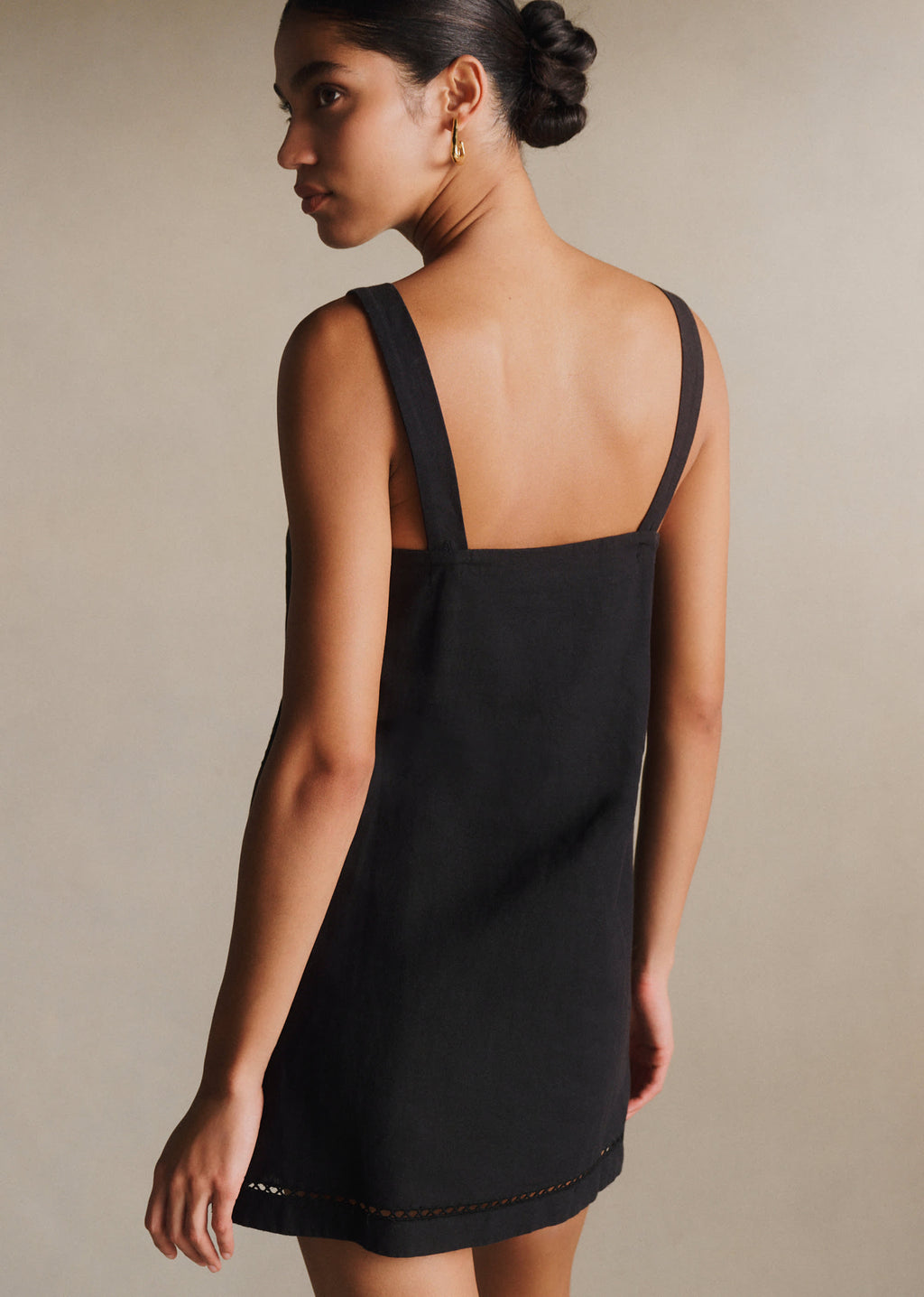 Robe Victoire - Broderie Placée Noire