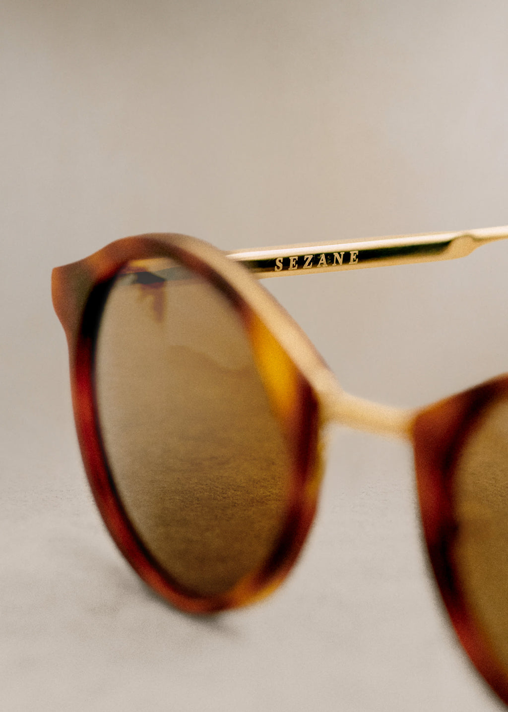 Lunettes de soleil Bonnie - Ecailles et Doré