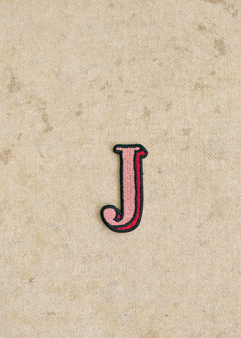 Ecusson Rose - Lettre J - Rose
