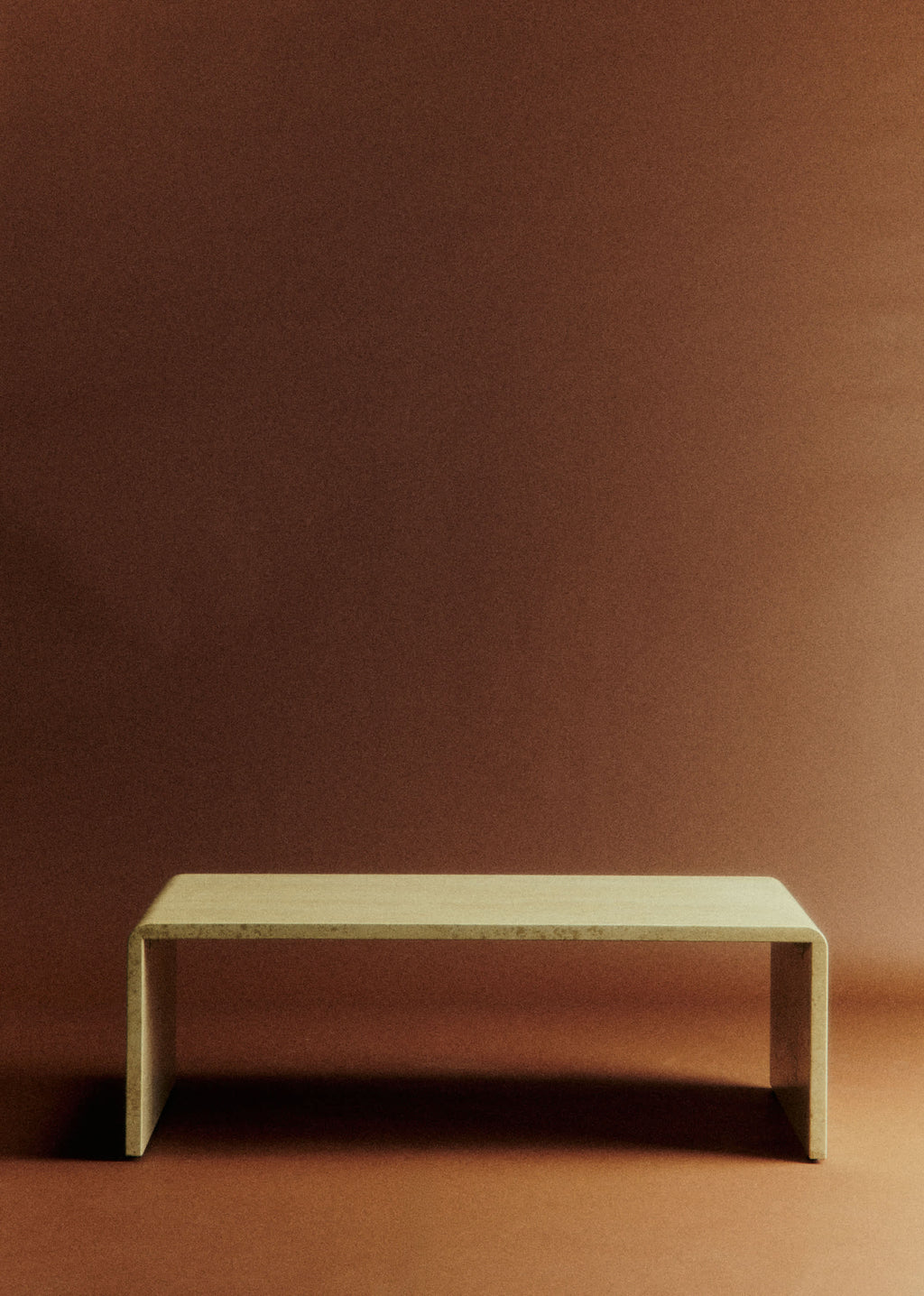 Table basse en travertin par Ligne Roset années 70 - Travertin