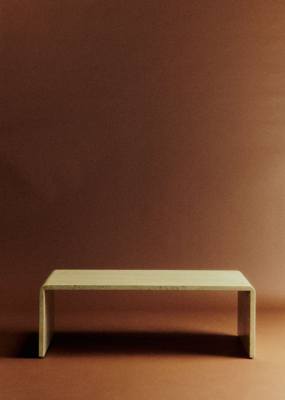 Table basse en travertin par Ligne Roset années 70 - Travertin