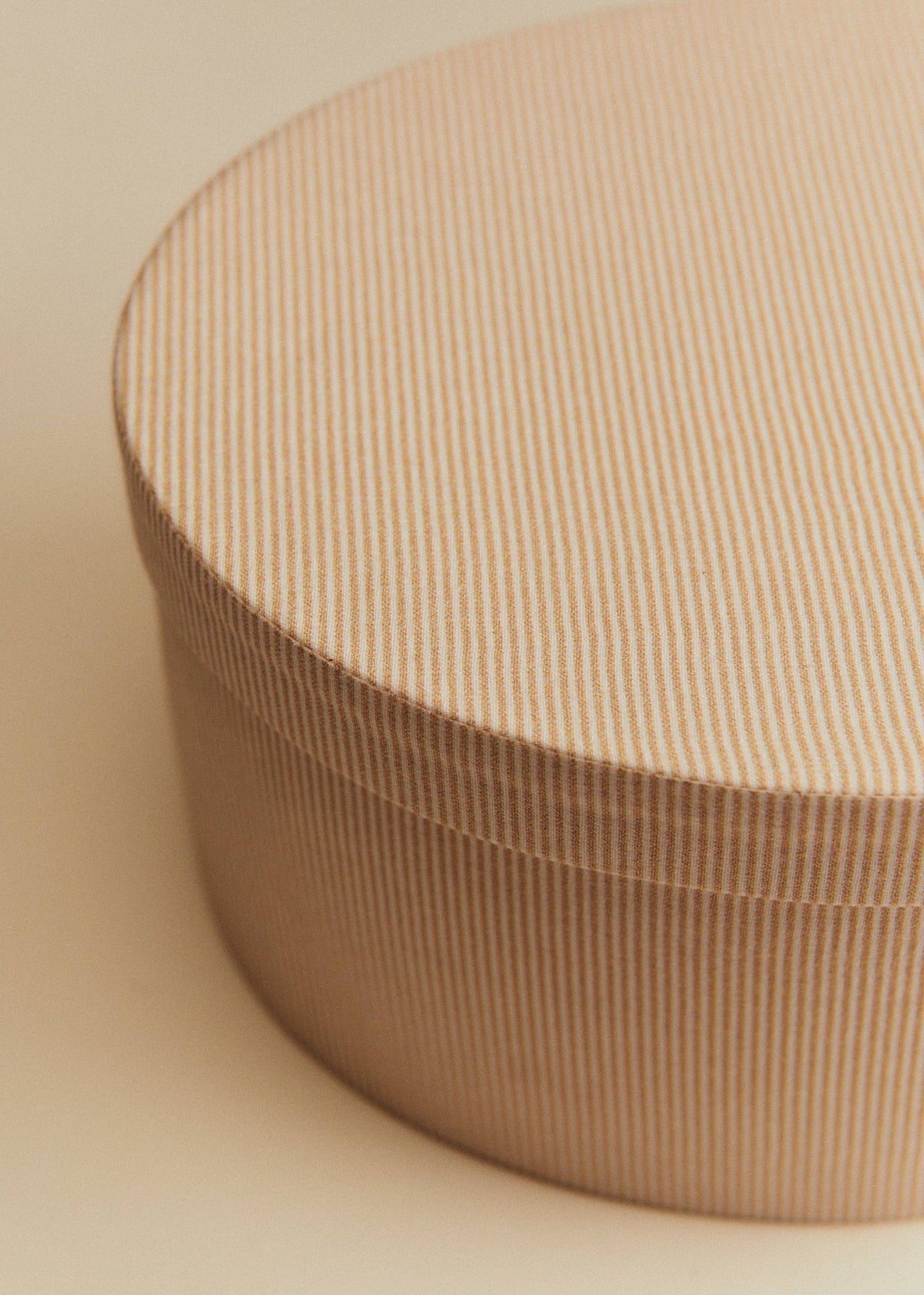 Boîte rangement ovale - petit modèle - Rayures beige