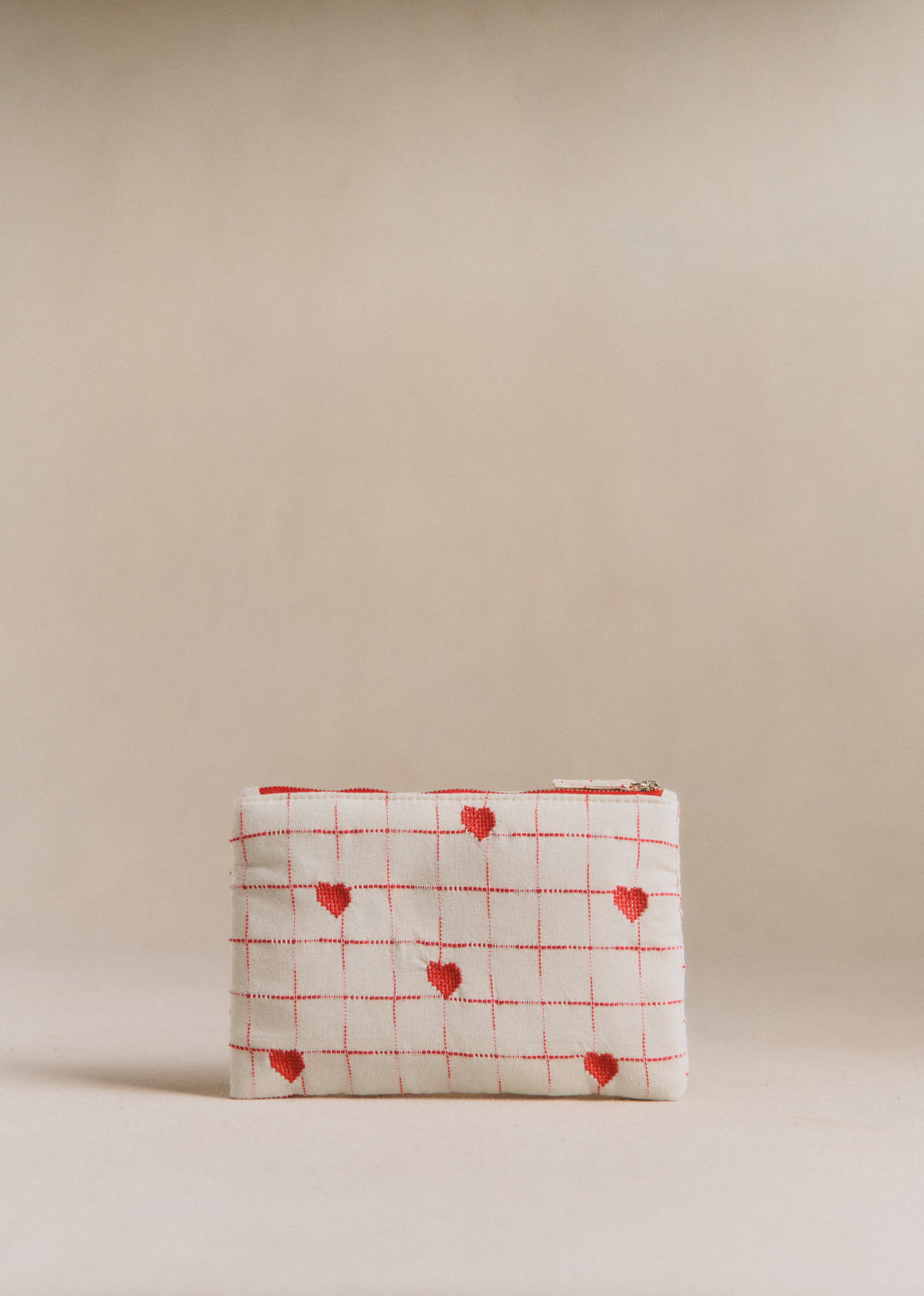 Pochette plate - Broderie Coeurs Rouges