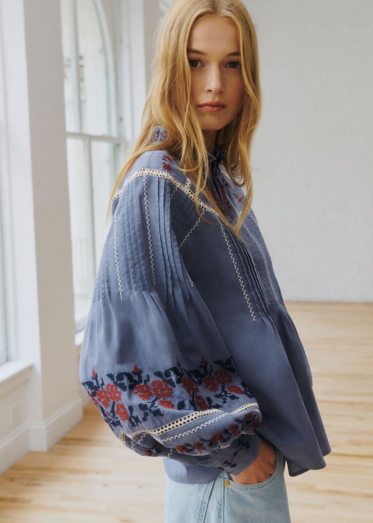 Blouse Eugenia - Sézane x SEA NY - Broderie Contrastée Brique Fond Marine