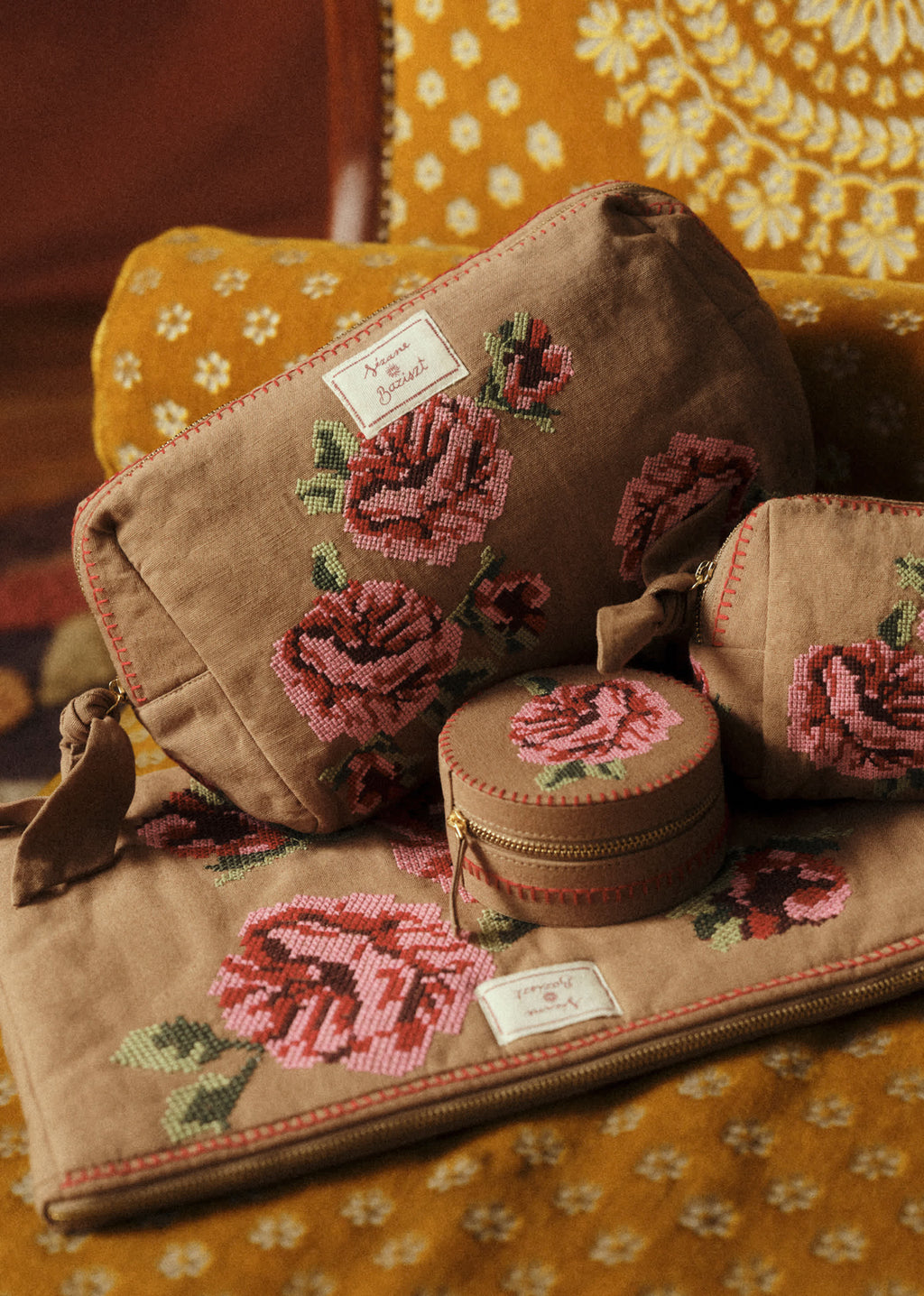 Trousse de toilette - Sézane x Baziszt - Fleurs Brodées
