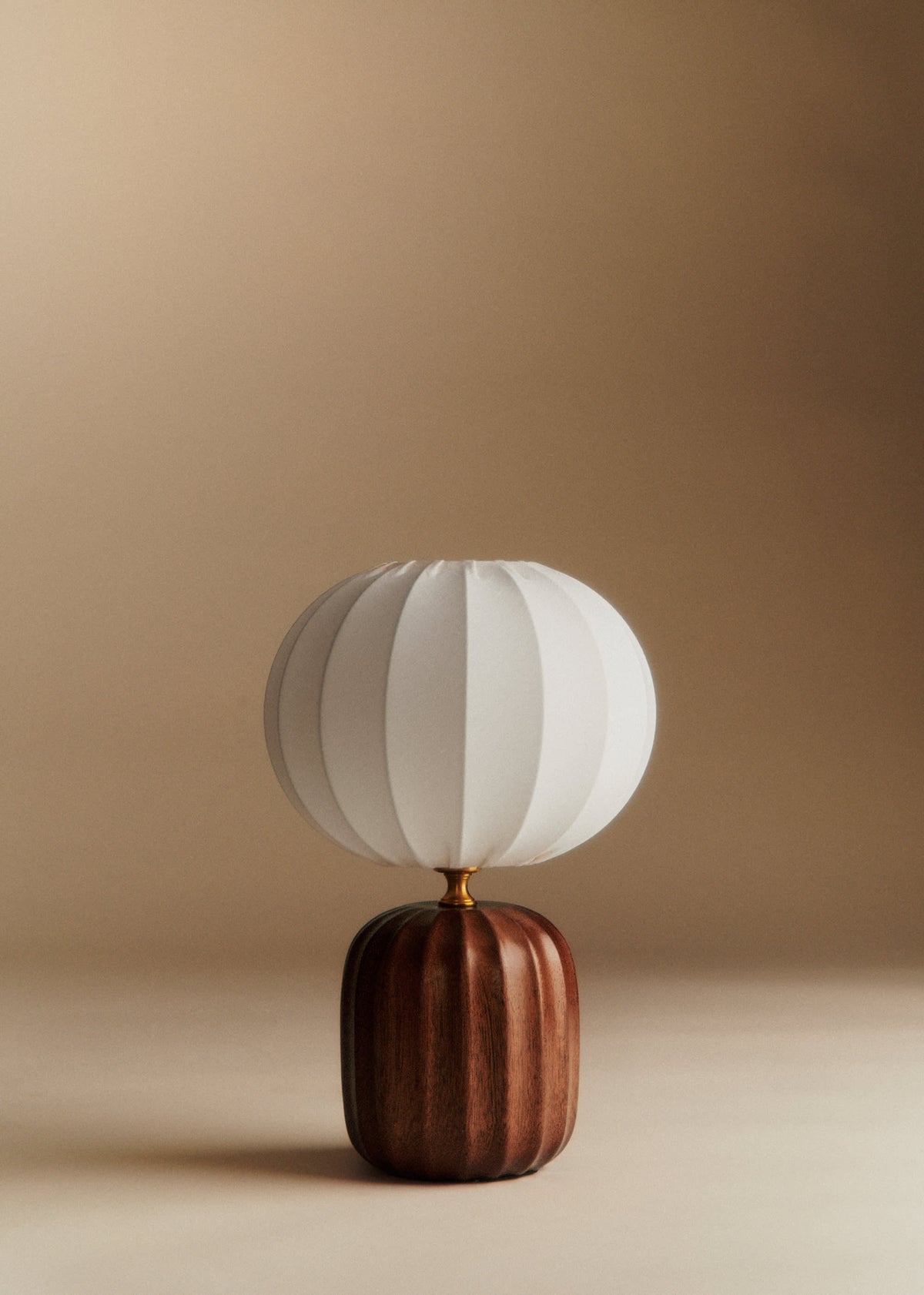 Lampe Traviata petit modèle - Acajou - Abat-jour Sonate - Écru