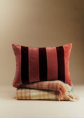 Coussin Rayures Velours - Grand modèle - Blush et Bordeaux