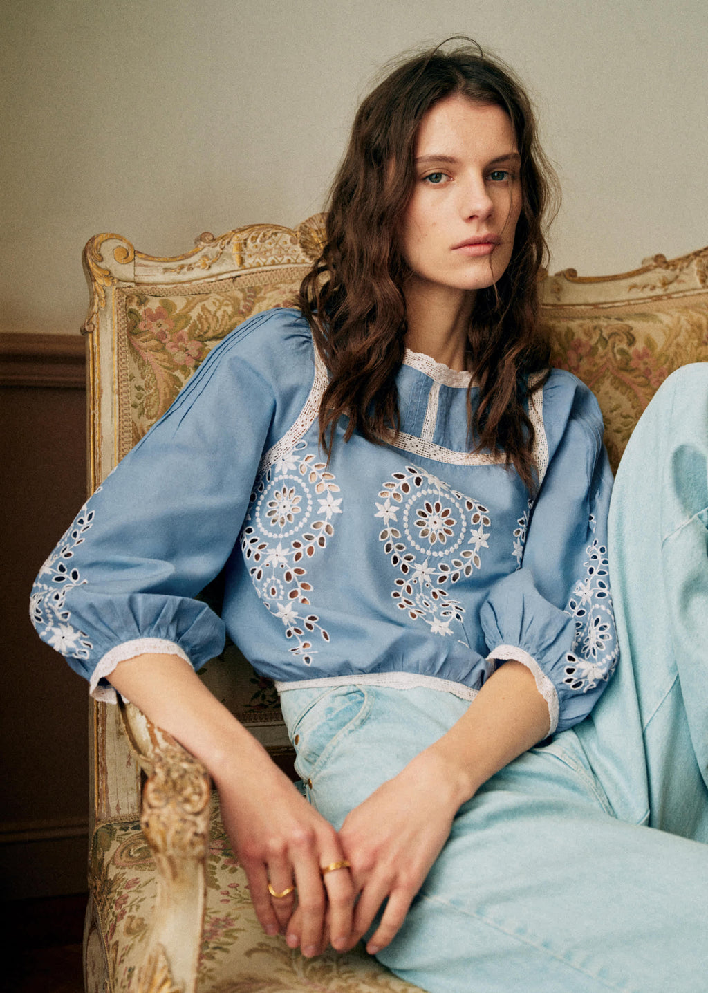 Blouse Enea - Broderie Contrastée Écru Fond Chambray