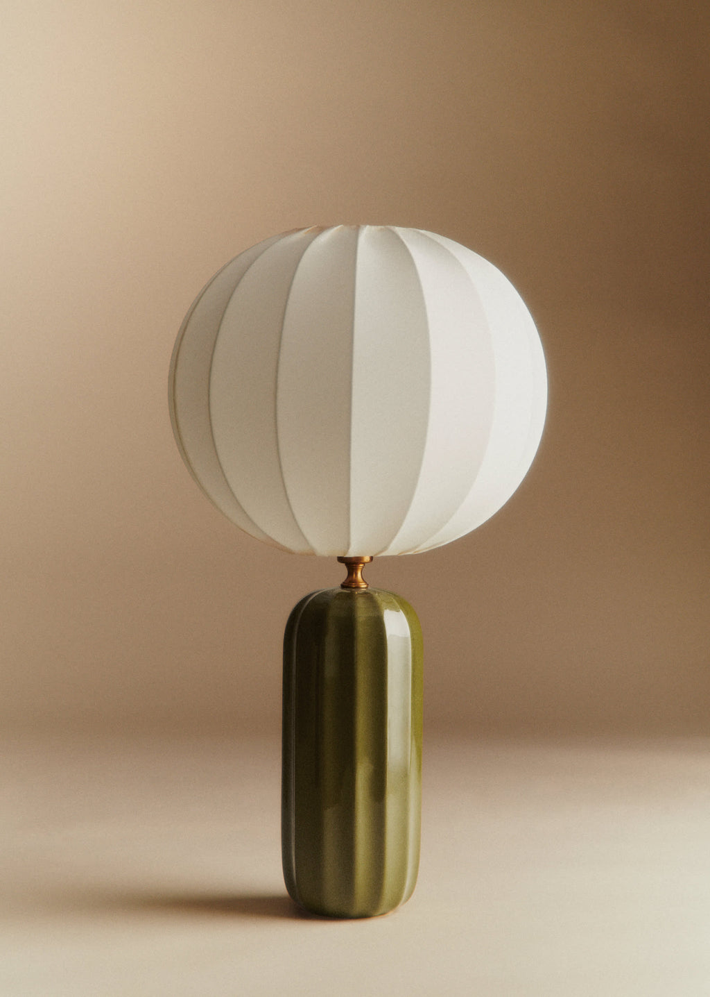 Lampe Traviata - Vert sauge - Abat-jour Sonate - Écru