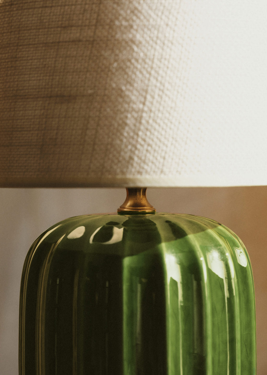 Lampe Traviata petit modèle - Vert - Abat-jour Dolce - Jute Écru