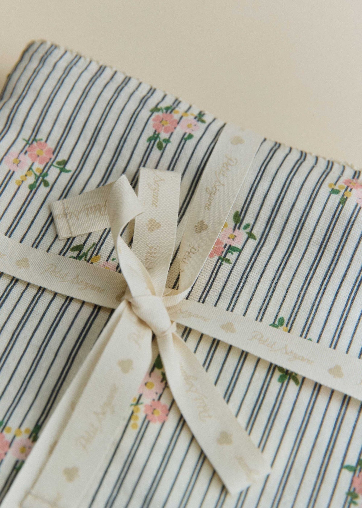 Set de 2 langes - Rayures Broderies Fleurs