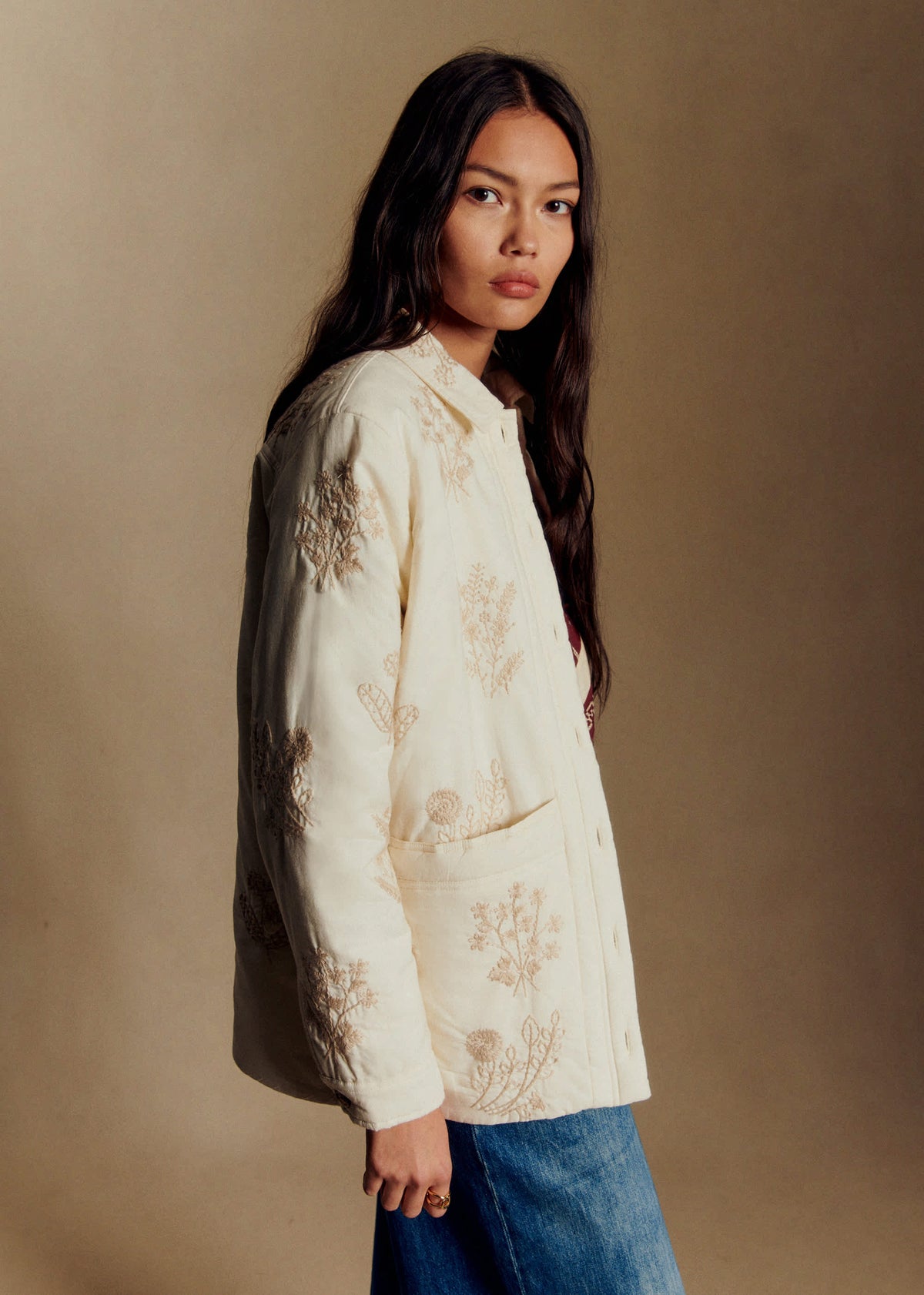Veste Will - Sézane x Baziszt - Primerose Ecru Fond Beige