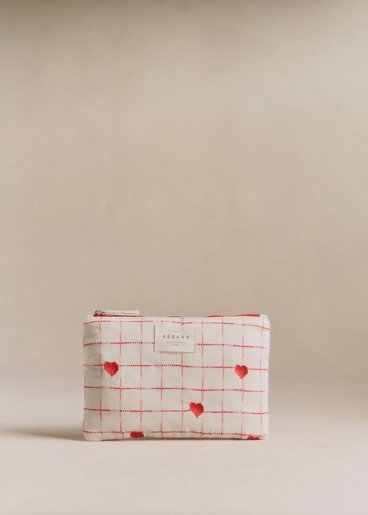 Pochette plate - Broderie Coeurs Rouges