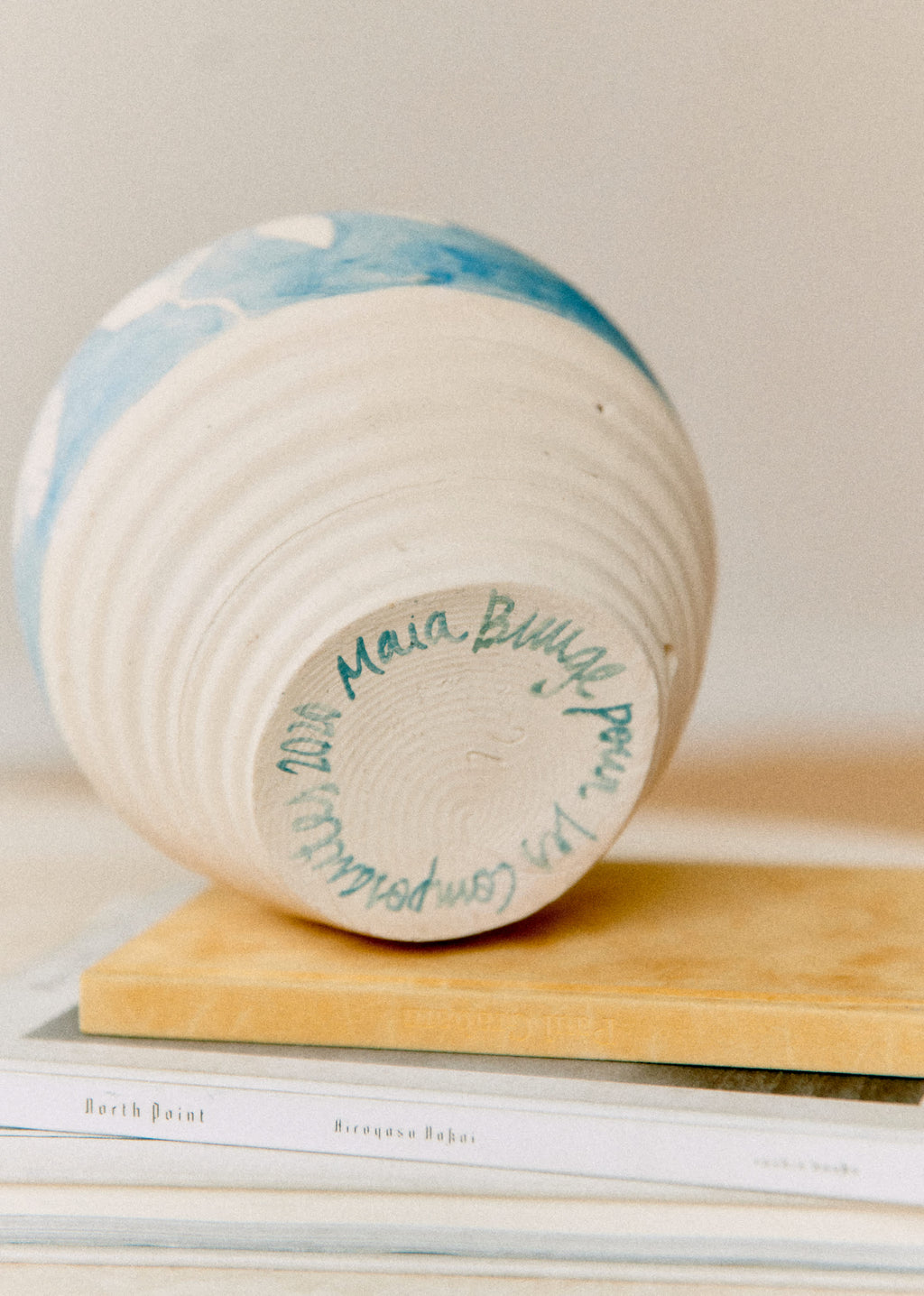 Poterie décorée petit modèle - Maia Bunge - Jardin secret bleu