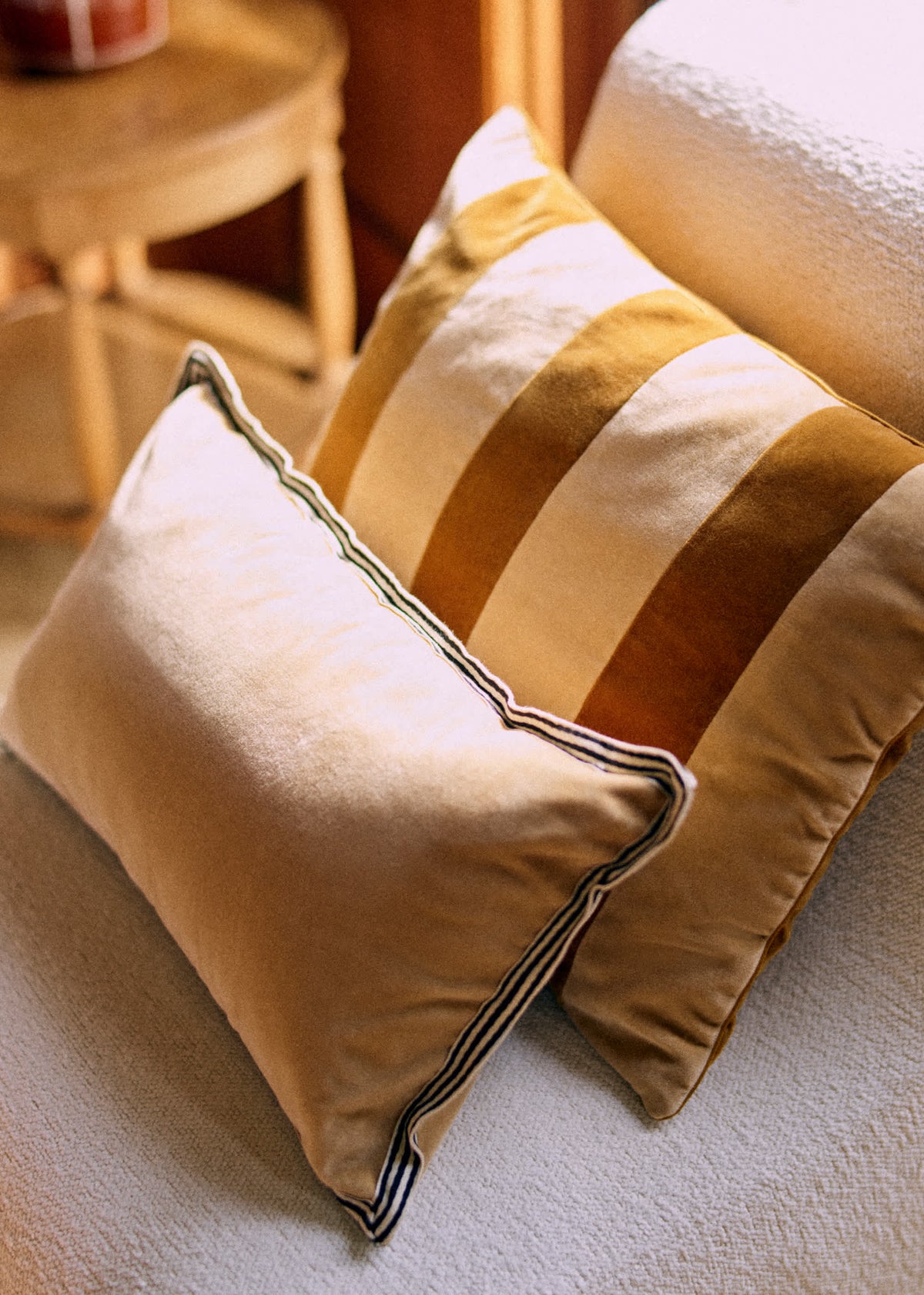 Coussin Rayures Velours - Grand modèle - Beige et Caramel