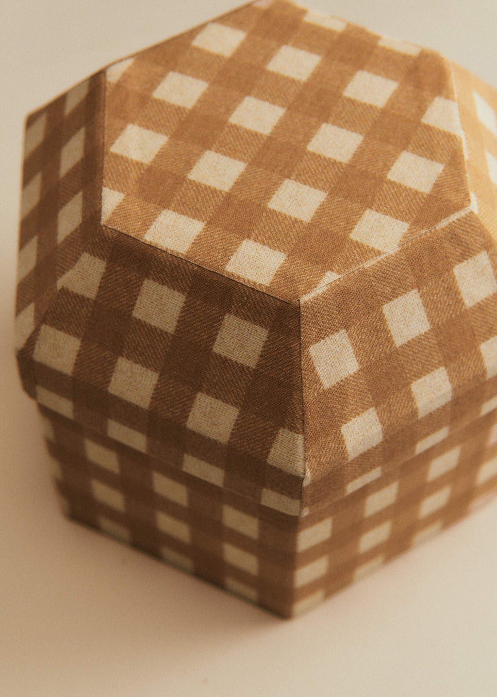 Boîte rangement octogonale - petit modèle - Carreaux Camel