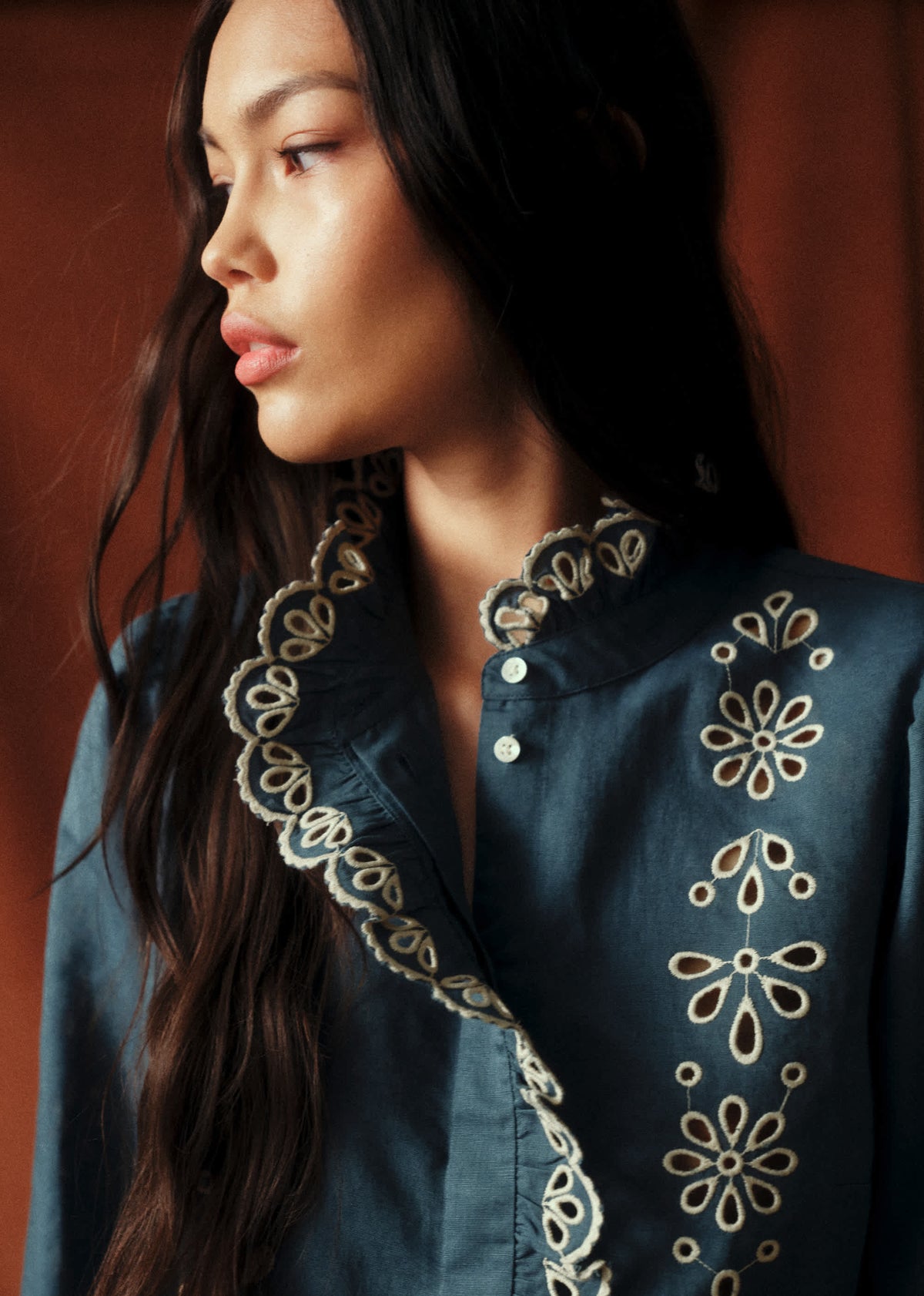 Chemise Coline - Sézane x Baziszt - Lia Ecru Fond Indigo