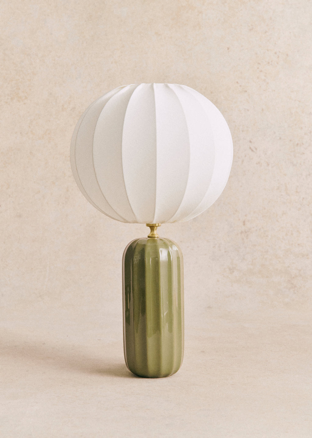 Lampe Traviata - Vert sauge - Abat-jour Sonate - Écru