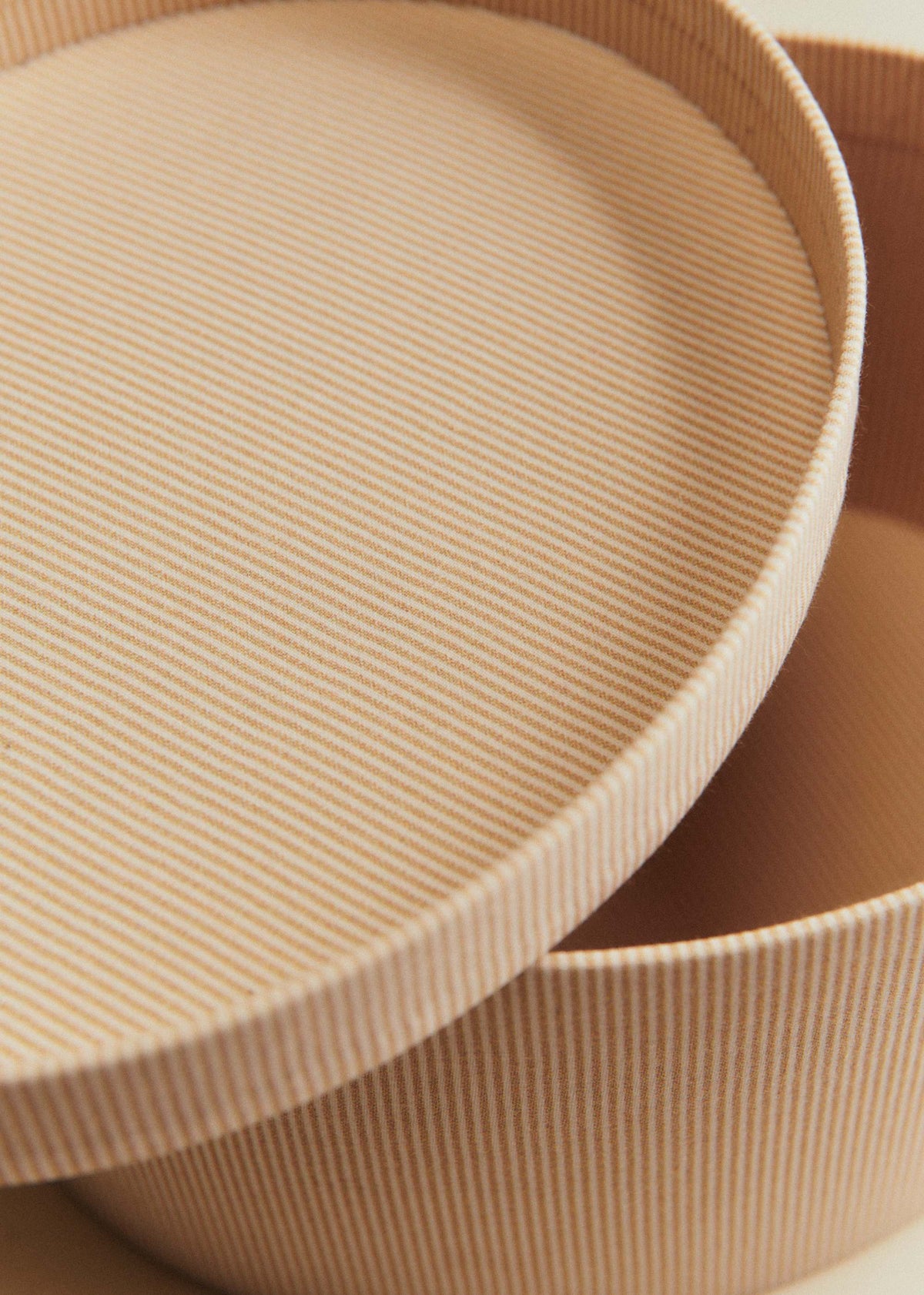 Boîte rangement ovale - petit modèle - Rayures beige