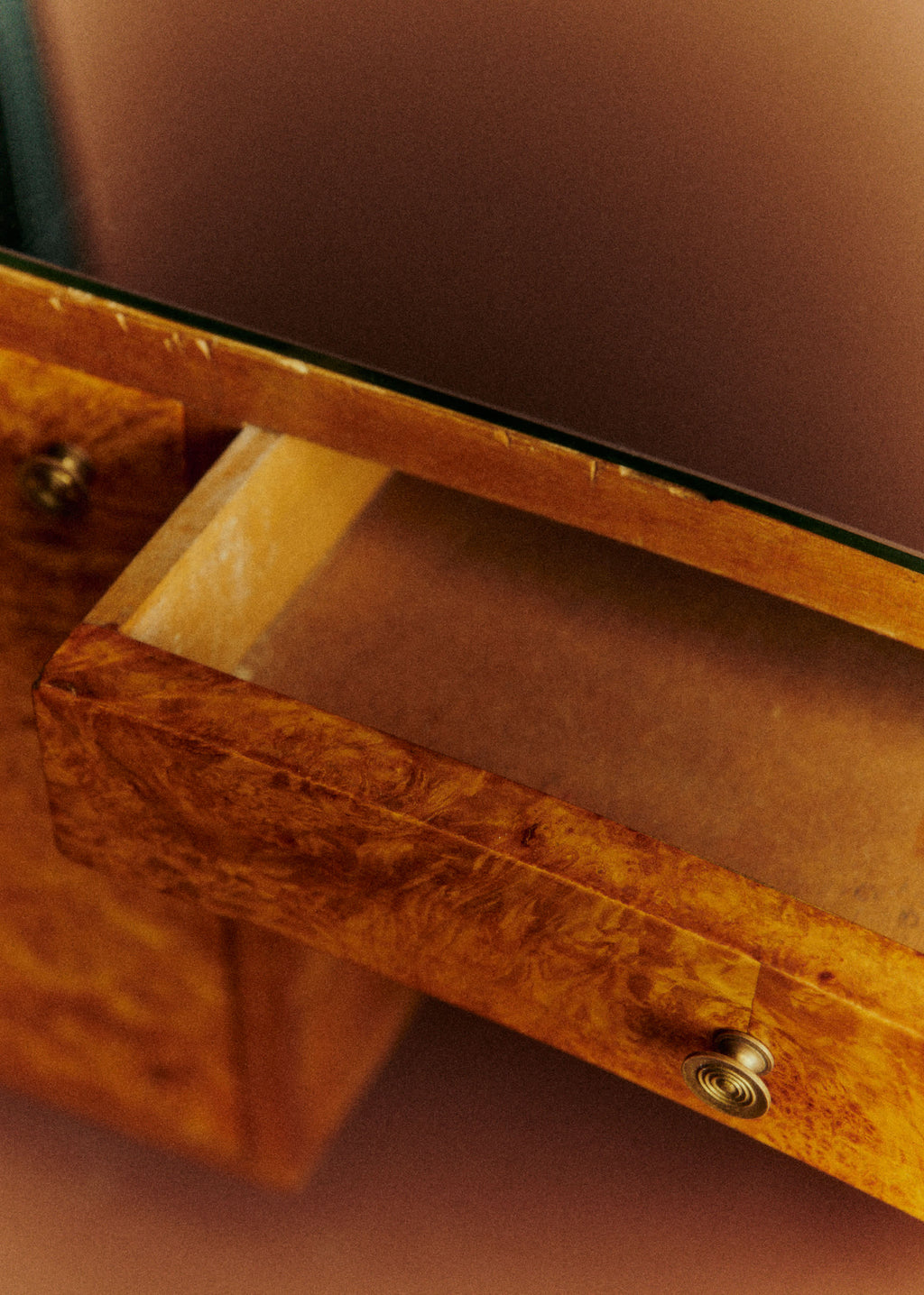 Coiffeuse vintage en loupe d'orme - Loupe d'orme