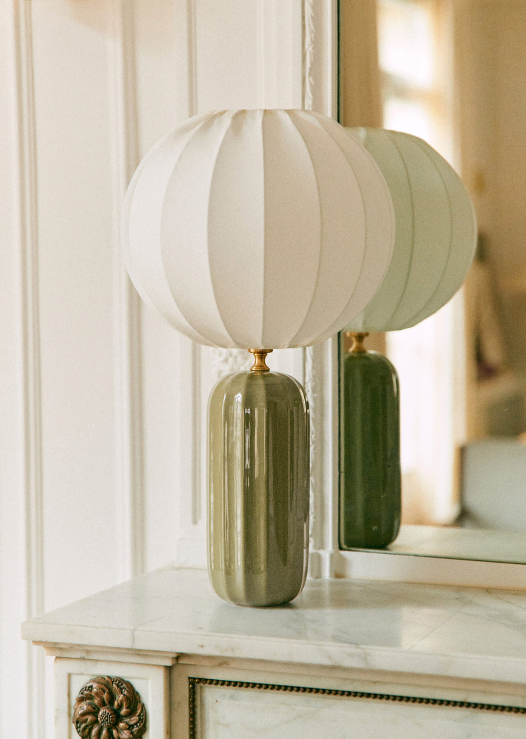 Lampe Traviata - Vert sauge - Abat-jour Sonate - Écru