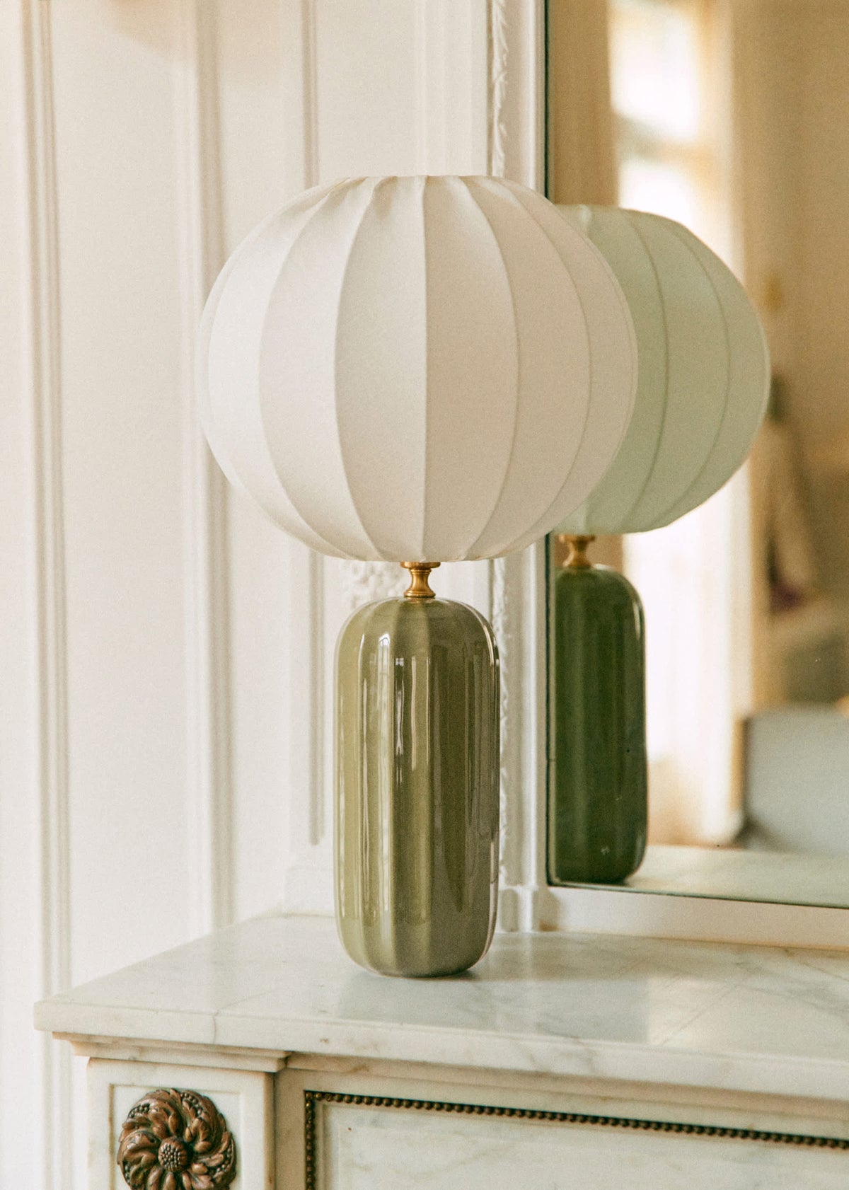Lampe Traviata - Vert sauge - Abat-jour Sonate - Écru