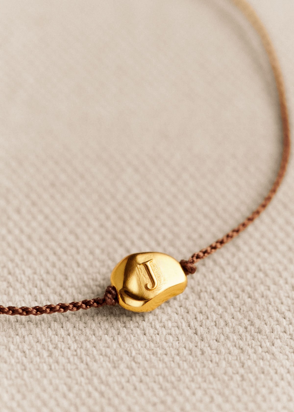 Bracelet Cléo - Chocolat - Lettre J