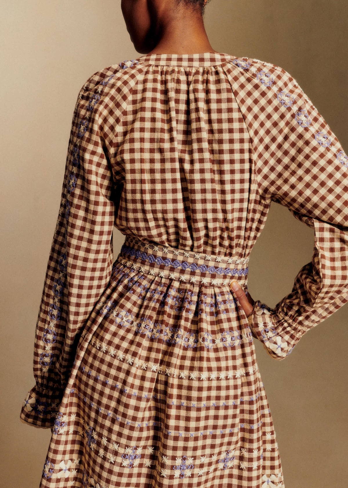 Robe Véronique - Vichy Marron Broderies Lila