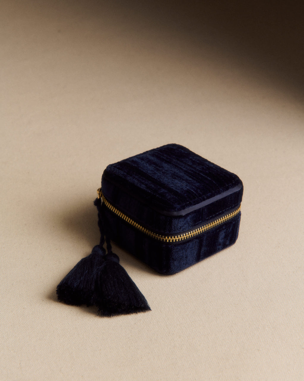 Ecrin carré velours frappé - Bleu Marine