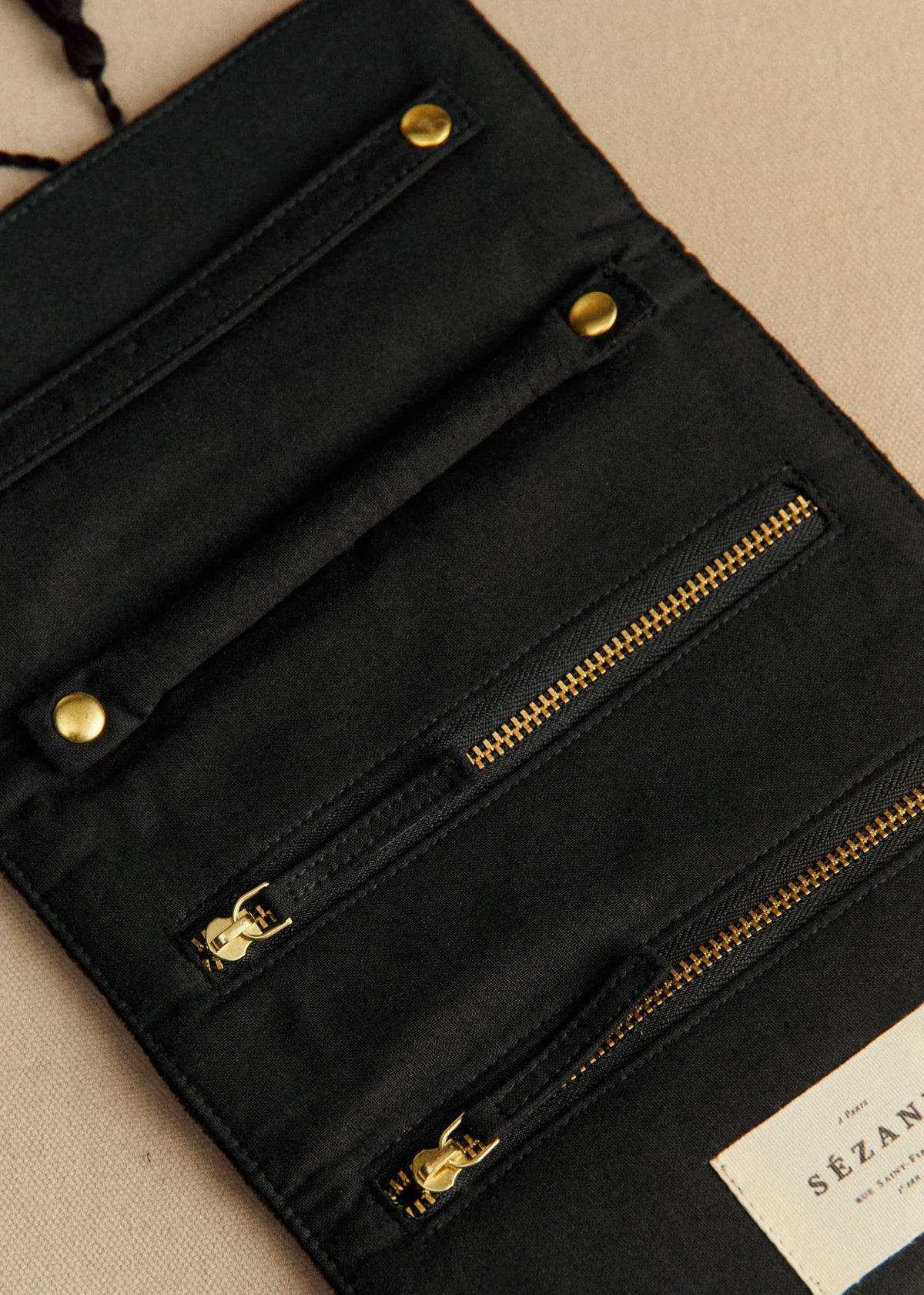 Pochette bijoux - Broderie Fleurs