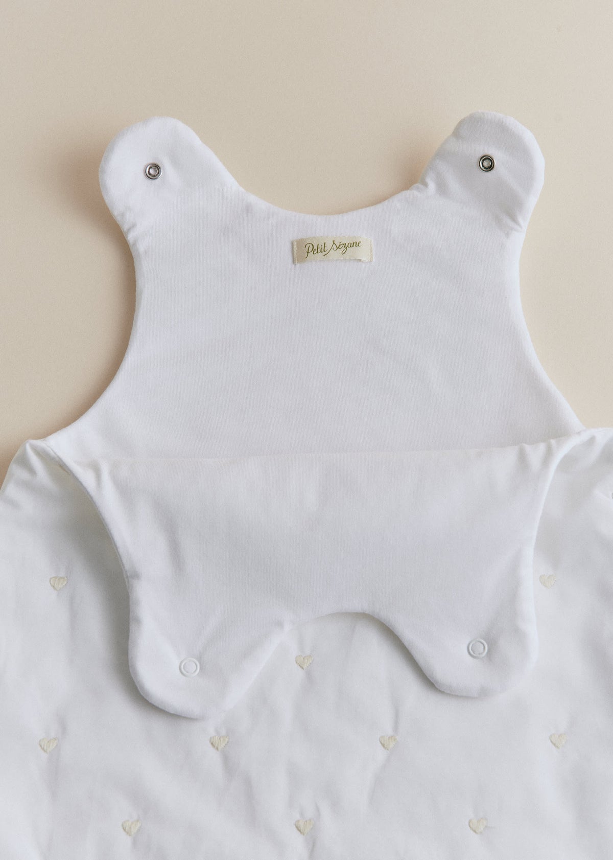 Gigoteuse broderie coeur beige - Taille 1
