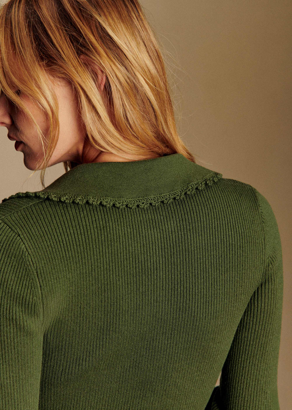 Pull Elya - Kaki